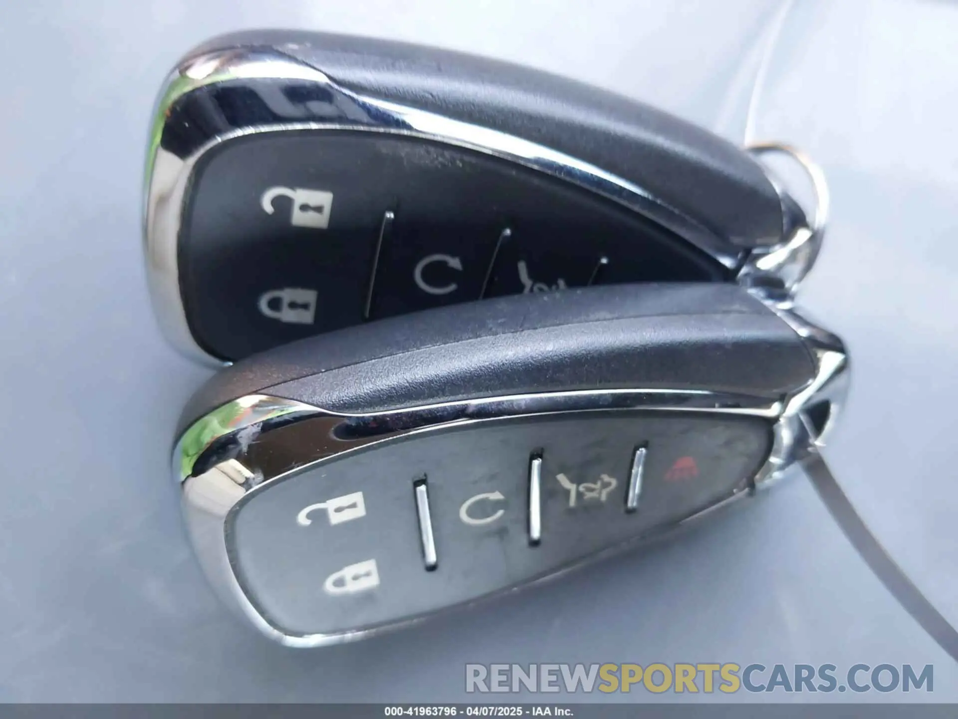 11 fotografías del automóvil dañado 1GNERKKW1PJ114299 CHEVROLET TRAVERSE 2023