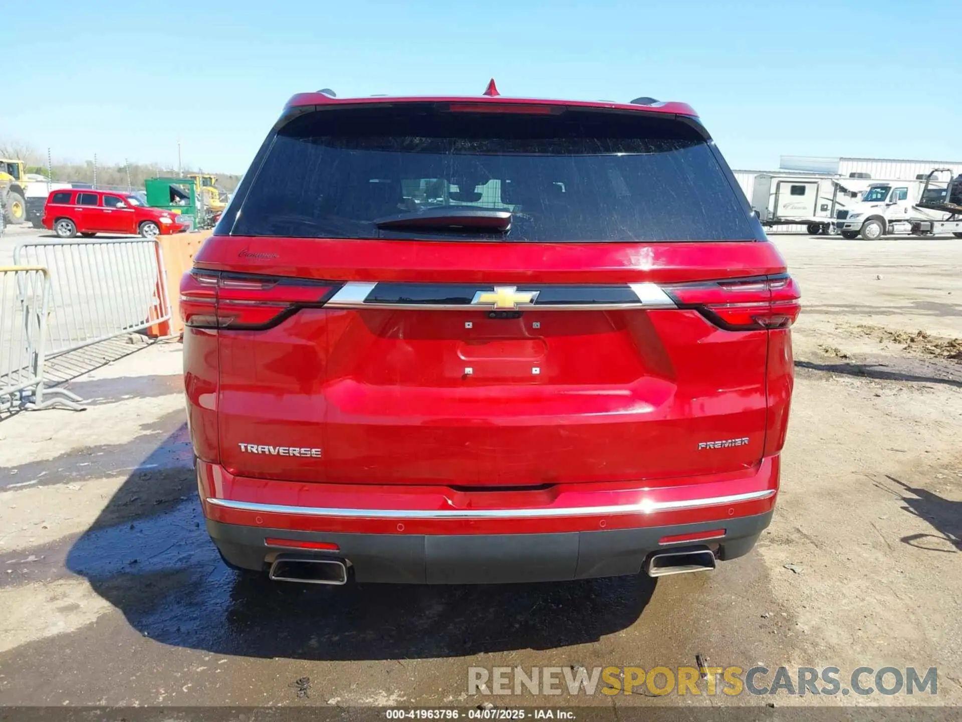 16 fotografías del automóvil dañado 1GNERKKW1PJ114299 CHEVROLET TRAVERSE 2023