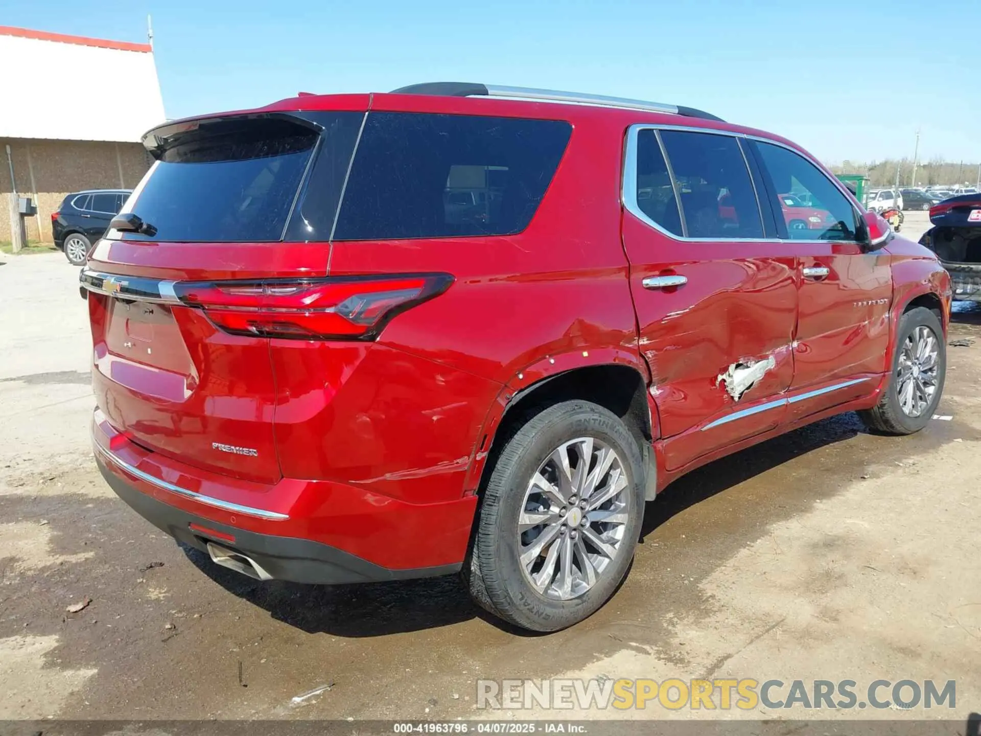 4 fotografías del automóvil dañado 1GNERKKW1PJ114299 CHEVROLET TRAVERSE 2023