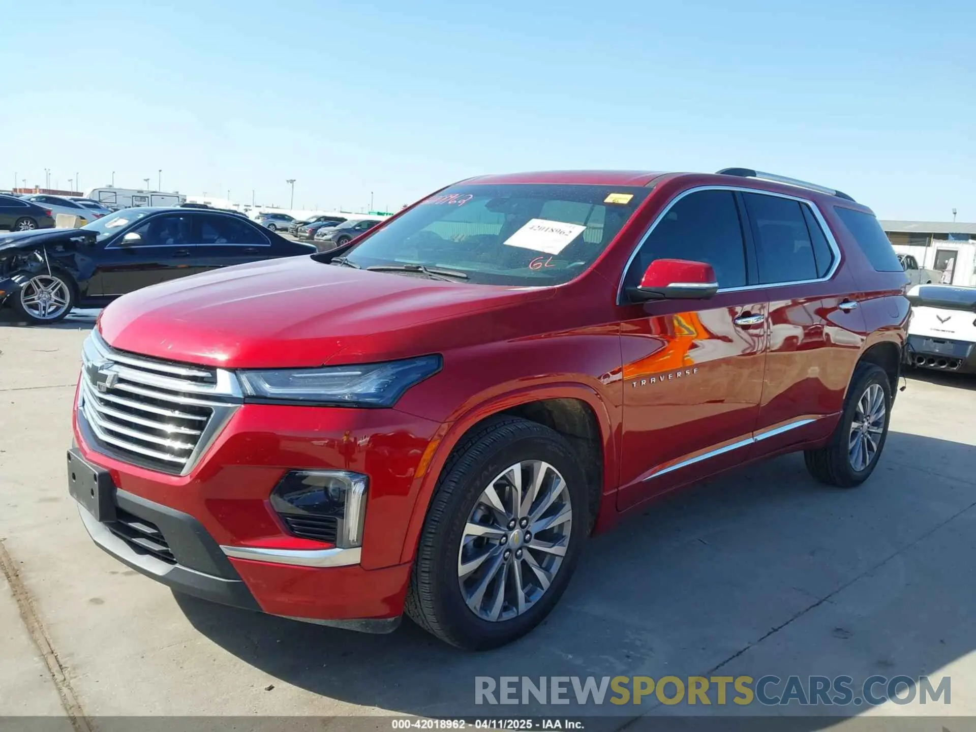 2 fotografías del automóvil dañado 1GNERKKW5PJ312139 CHEVROLET TRAVERSE 2023