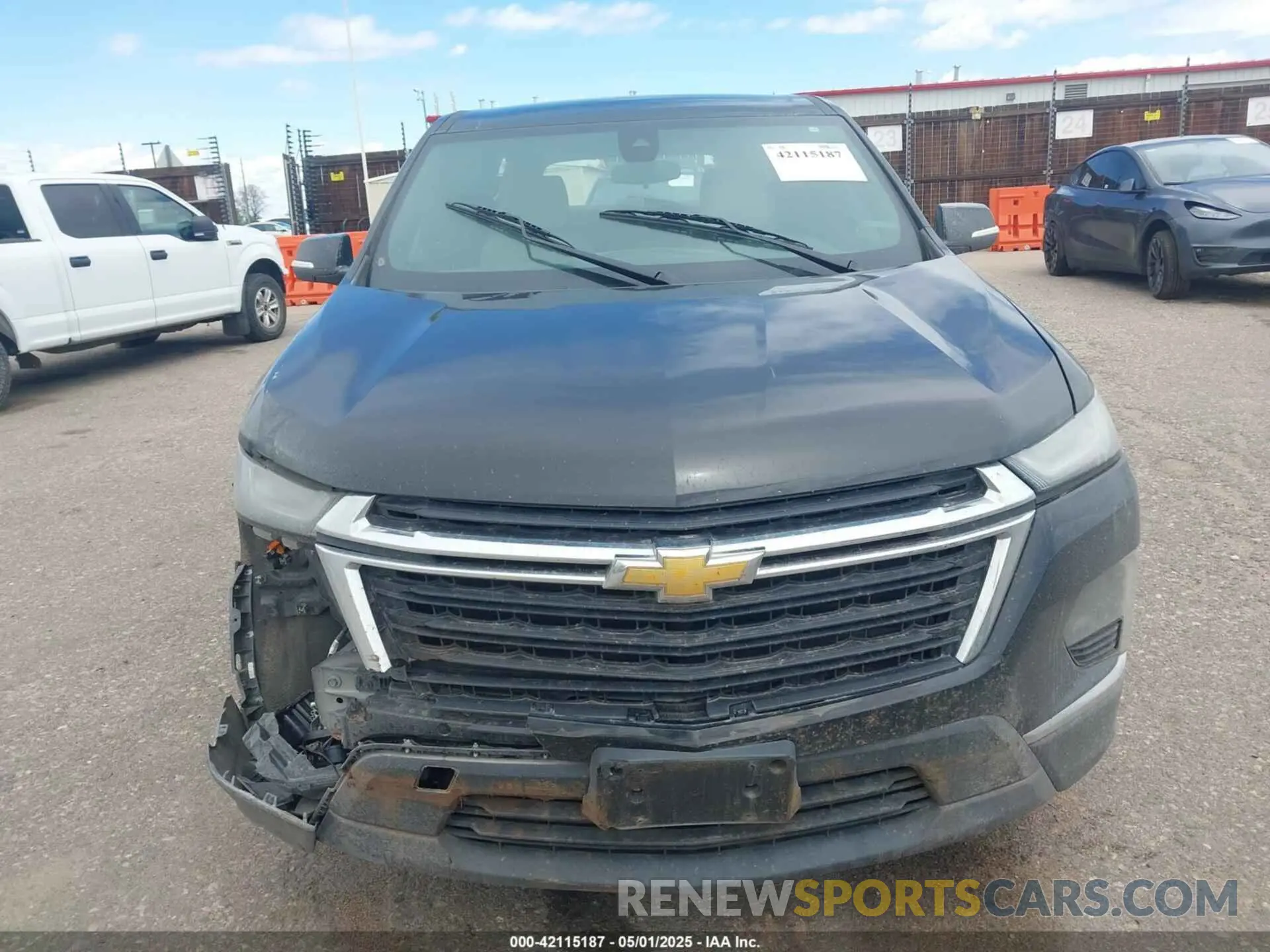 12 fotografías del automóvil dañado 1GNERLKW7PJ242259 CHEVROLET TRAVERSE 2023