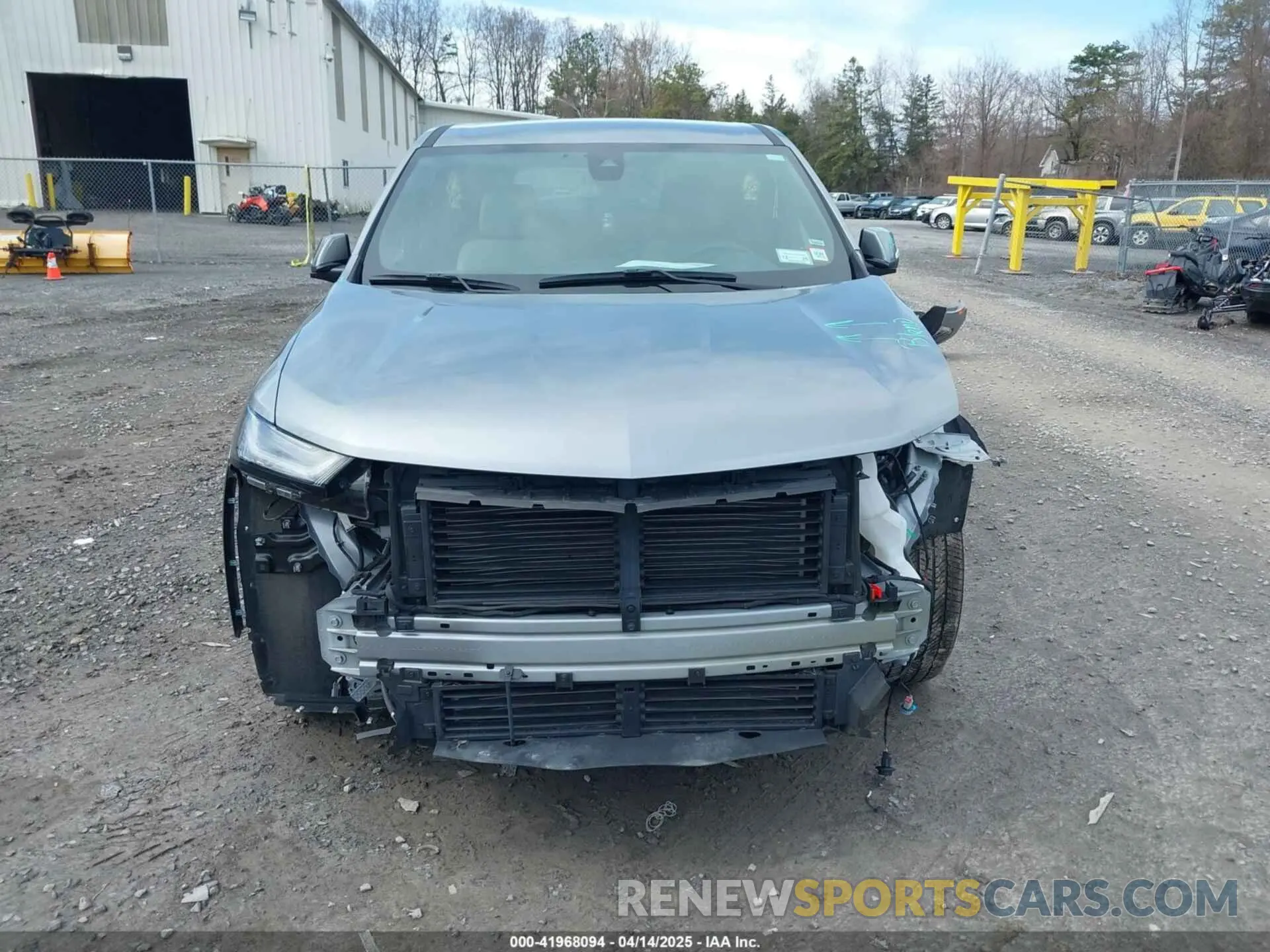12 fotografías del automóvil dañado 1GNEVFKW2PJ332531 CHEVROLET TRAVERSE 2023