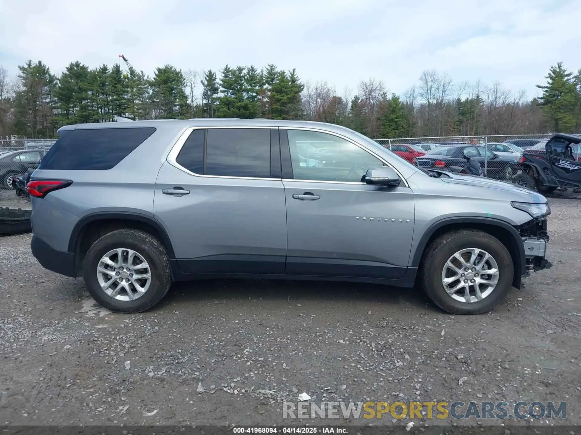 13 fotografías del automóvil dañado 1GNEVFKW2PJ332531 CHEVROLET TRAVERSE 2023