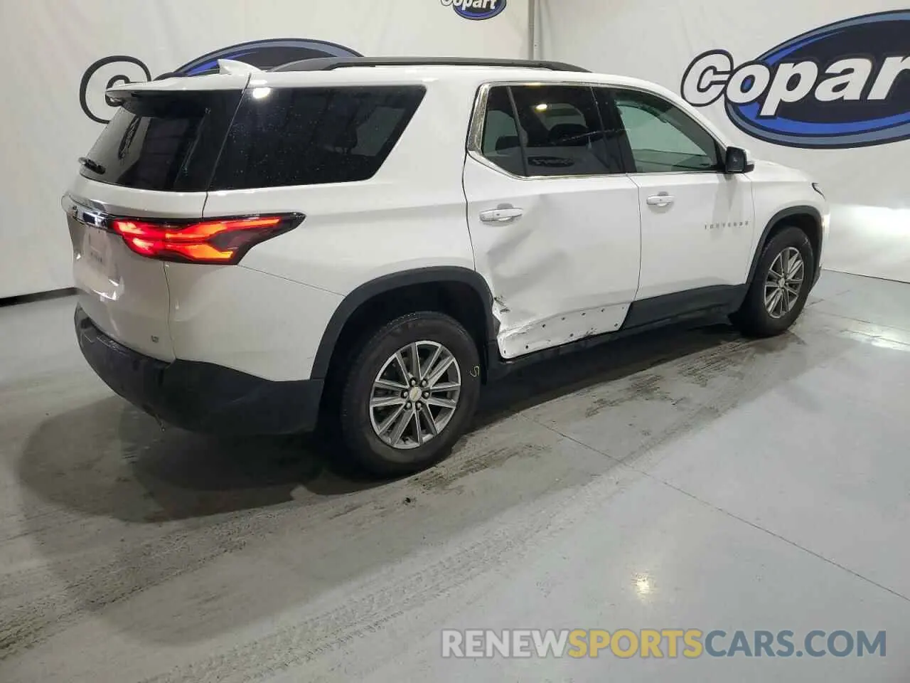 3 fotografías del automóvil dañado 1GNEVGKW1PJ141415 CHEVROLET TRAVERSE 2023
