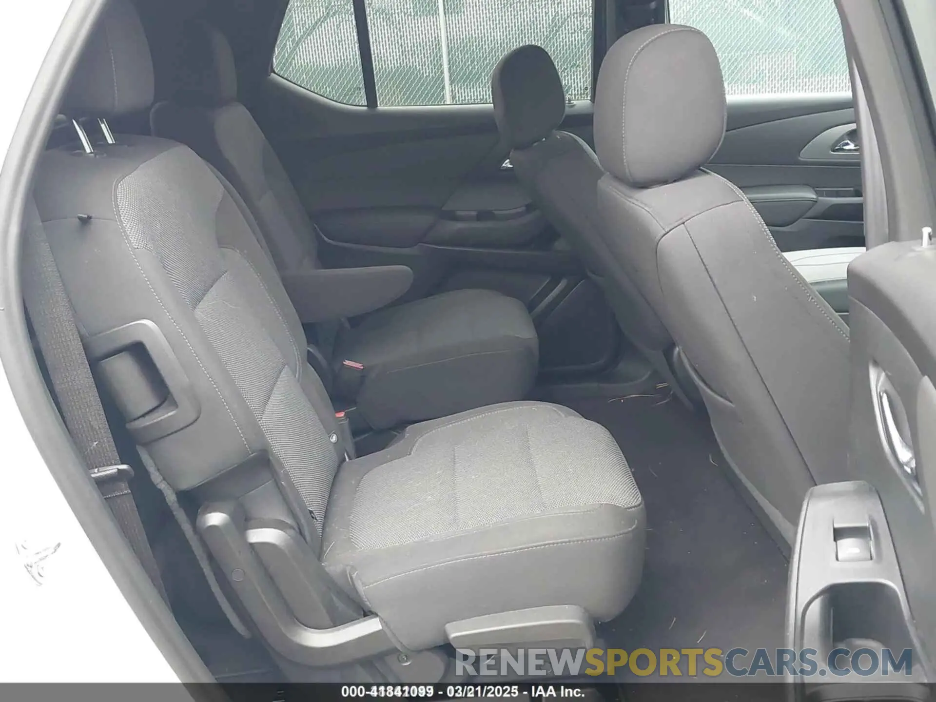 8 fotografías del automóvil dañado 1GNEVGKW2PJ135025 CHEVROLET TRAVERSE 2023