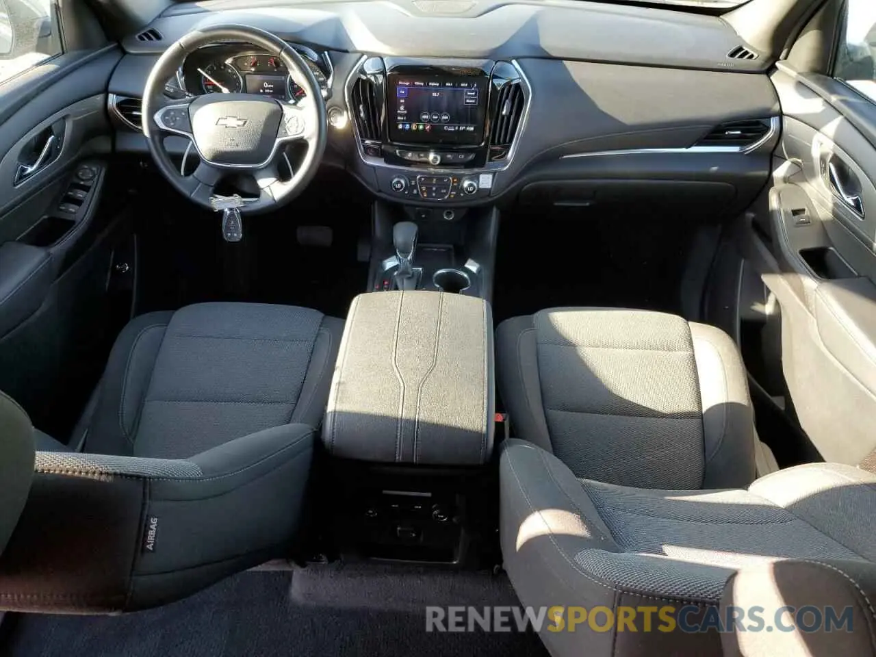 8 fotografías del automóvil dañado 1GNEVGKW3PJ147121 CHEVROLET TRAVERSE 2023