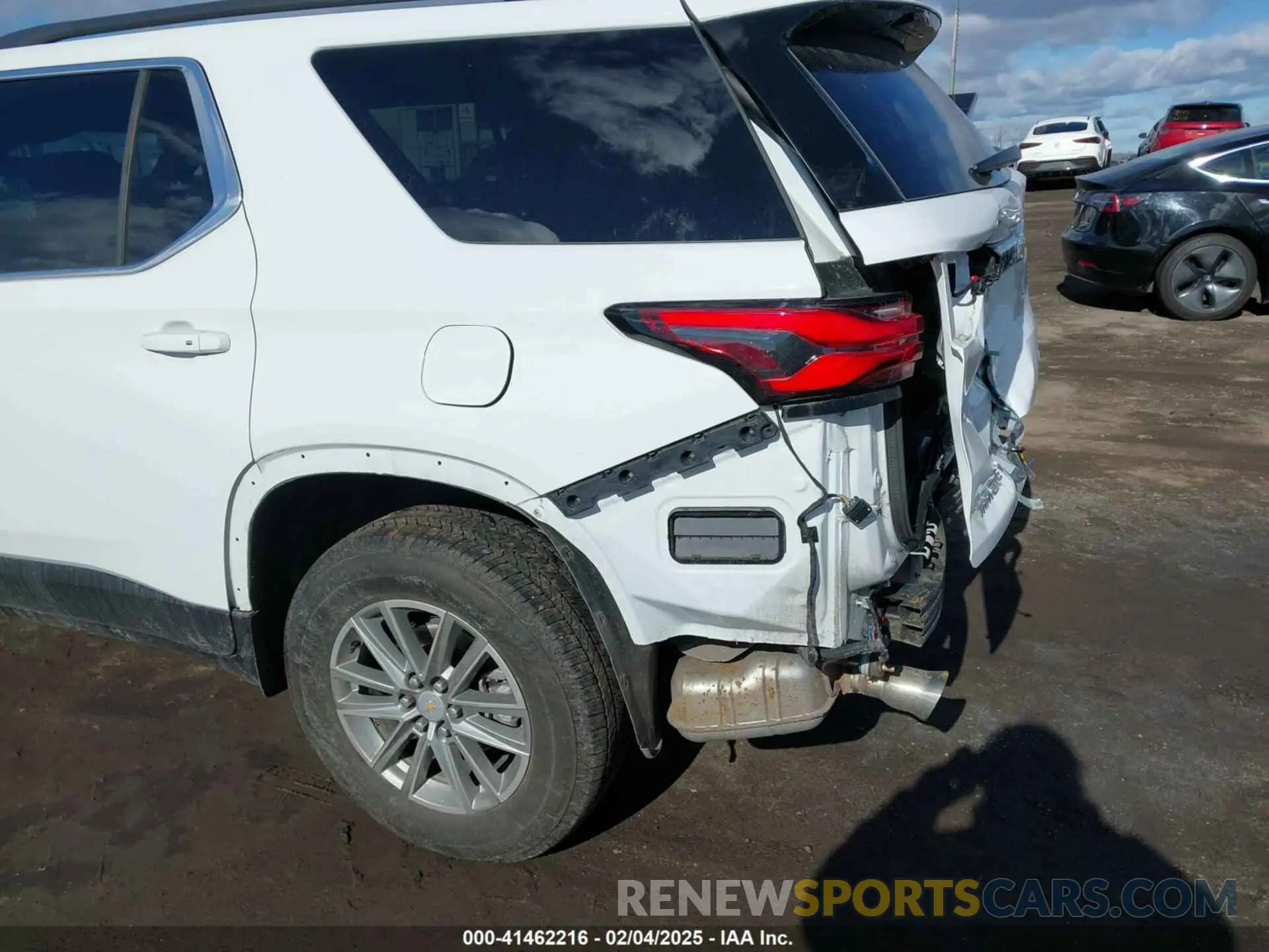 20 fotografías del automóvil dañado 1GNEVGKW3PJ224425 CHEVROLET TRAVERSE 2023