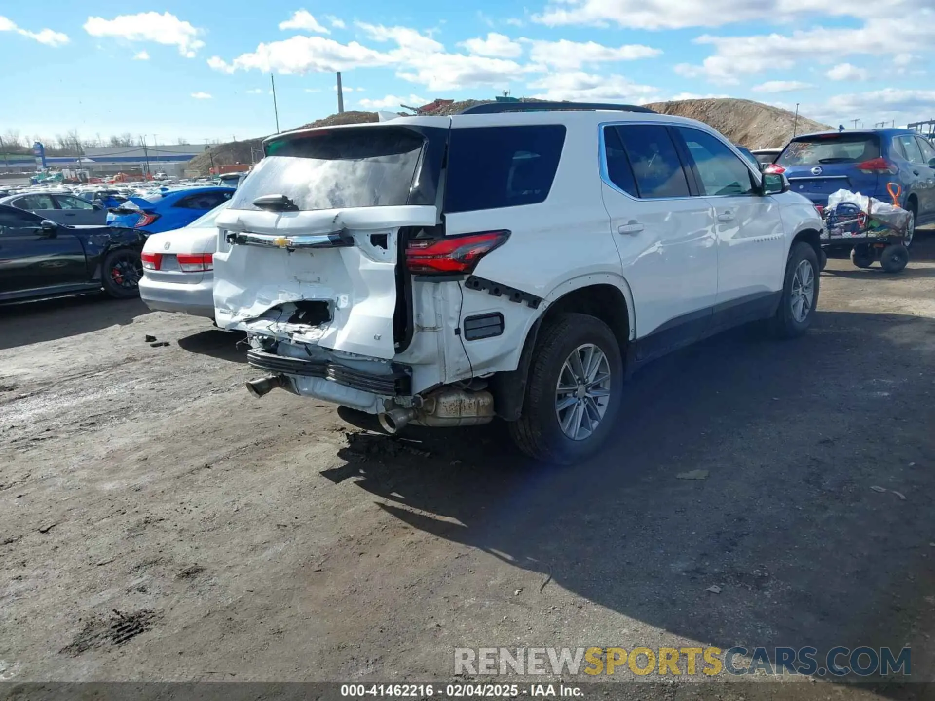 4 fotografías del automóvil dañado 1GNEVGKW3PJ224425 CHEVROLET TRAVERSE 2023