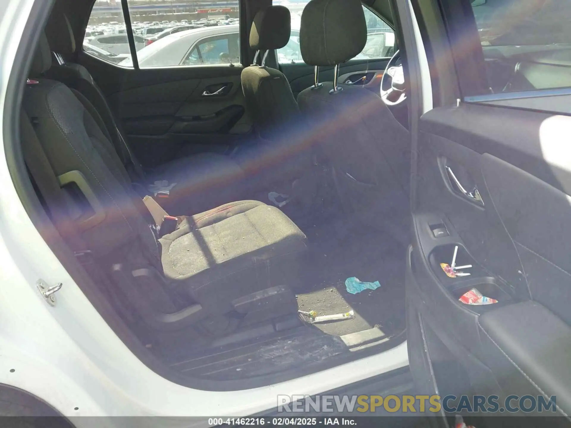 8 fotografías del automóvil dañado 1GNEVGKW3PJ224425 CHEVROLET TRAVERSE 2023