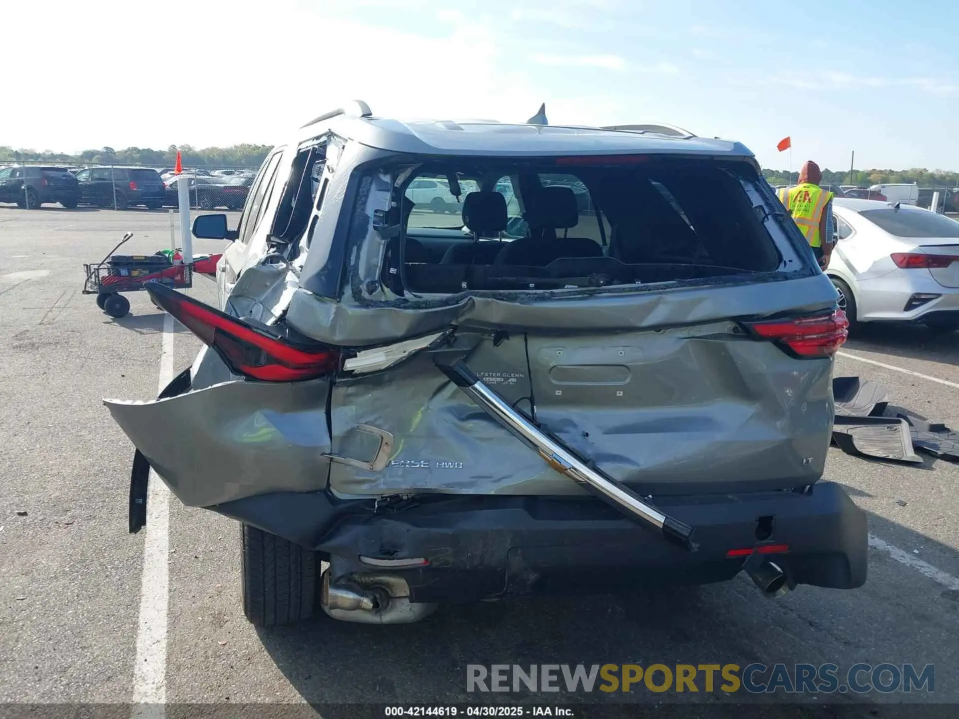 6 fotografías del automóvil dañado 1GNEVGKW3PJ336948 CHEVROLET TRAVERSE 2023