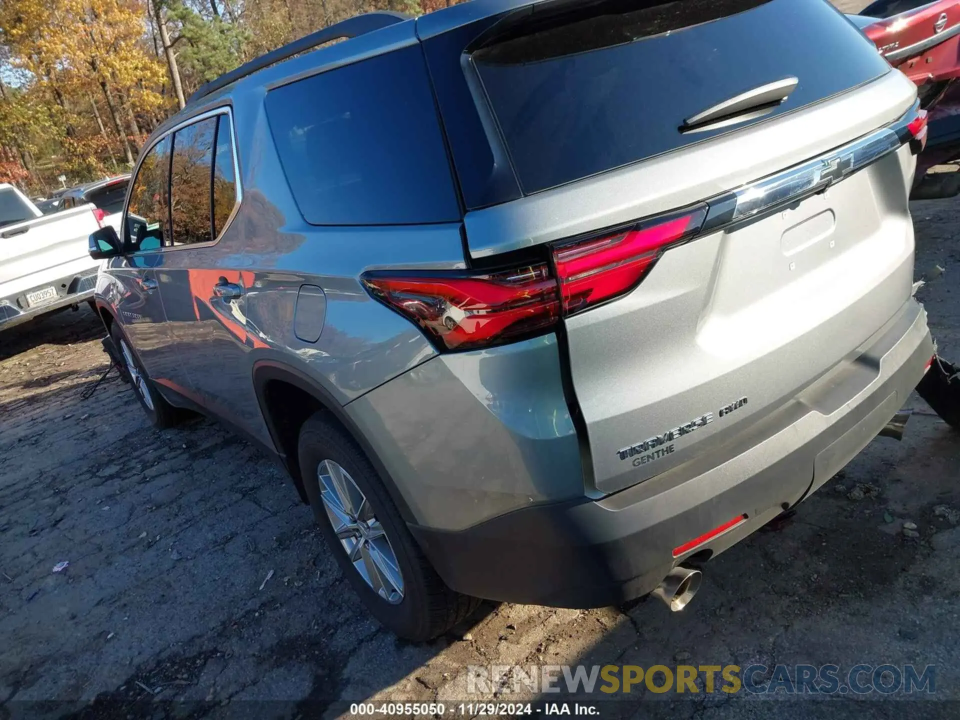 3 fotografías del automóvil dañado 1GNEVGKW5PJ324851 CHEVROLET TRAVERSE 2023
