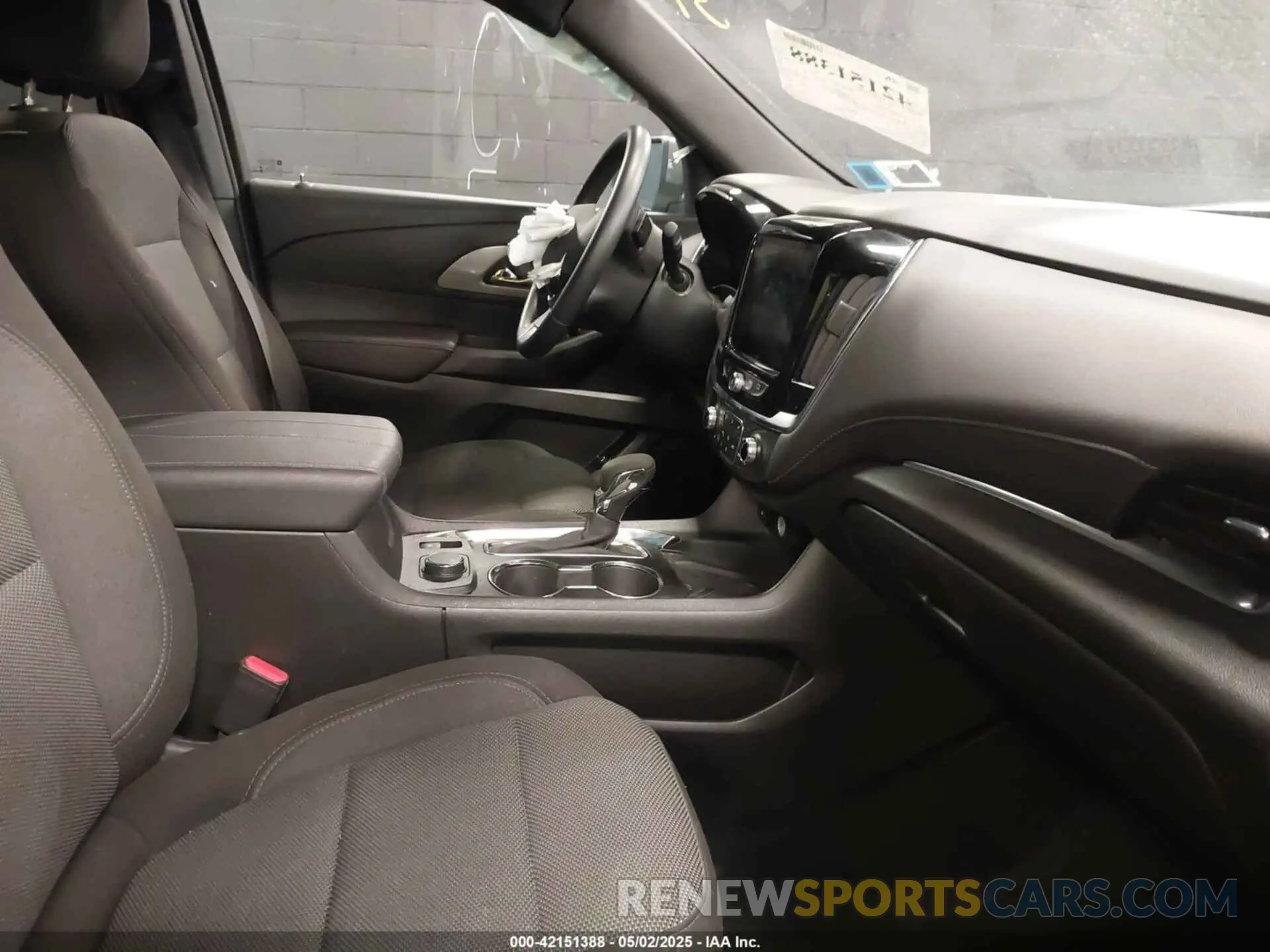 5 fotografías del automóvil dañado 1GNEVGKW6PJ272324 CHEVROLET TRAVERSE 2023
