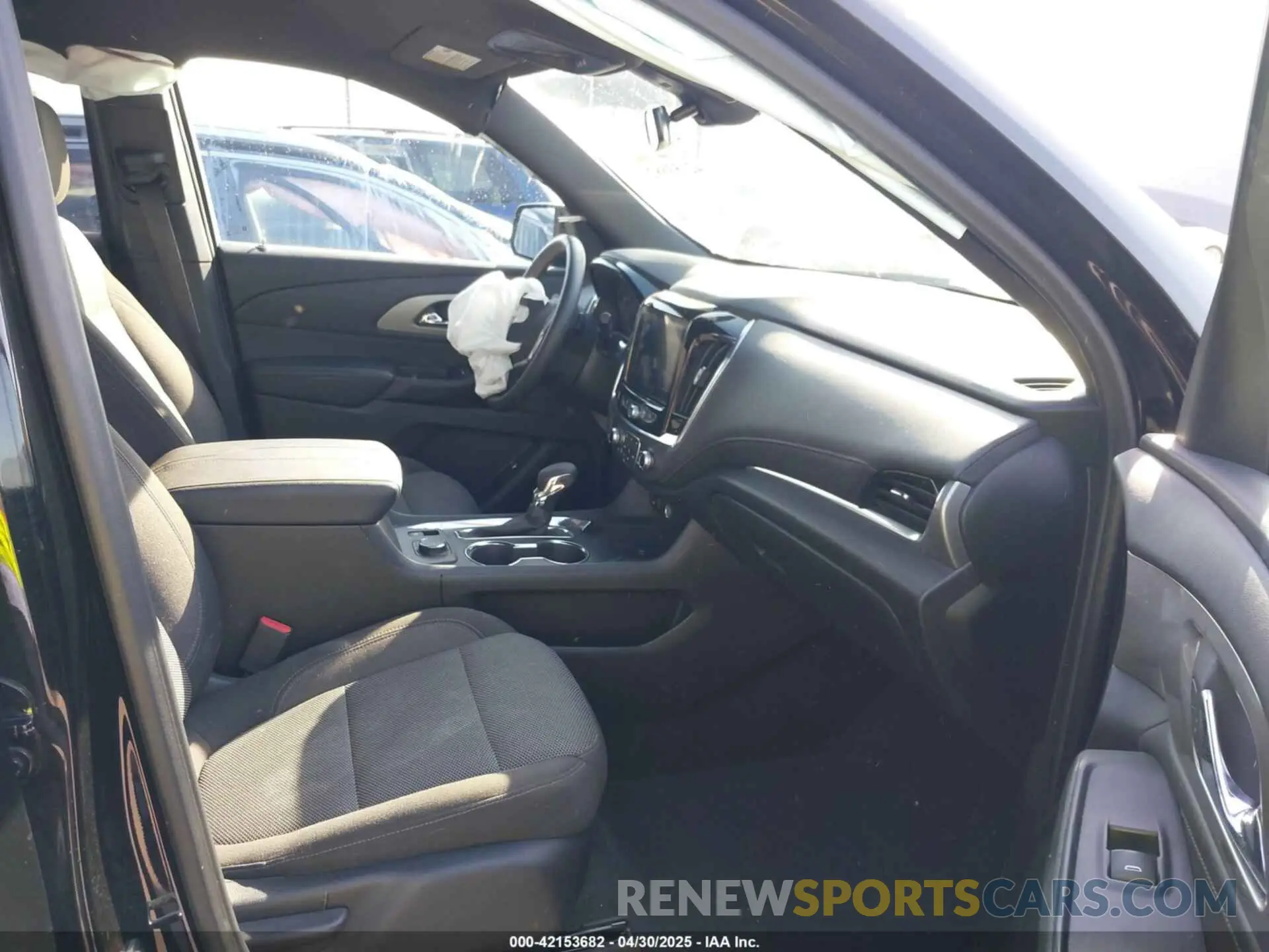 5 fotografías del automóvil dañado 1GNEVGKW9PJ296374 CHEVROLET TRAVERSE 2023