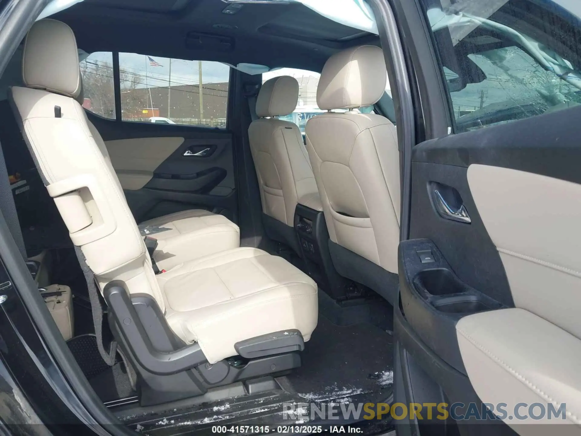8 fotografías del automóvil dañado 1GNEVHKW0PJ154971 CHEVROLET TRAVERSE 2023