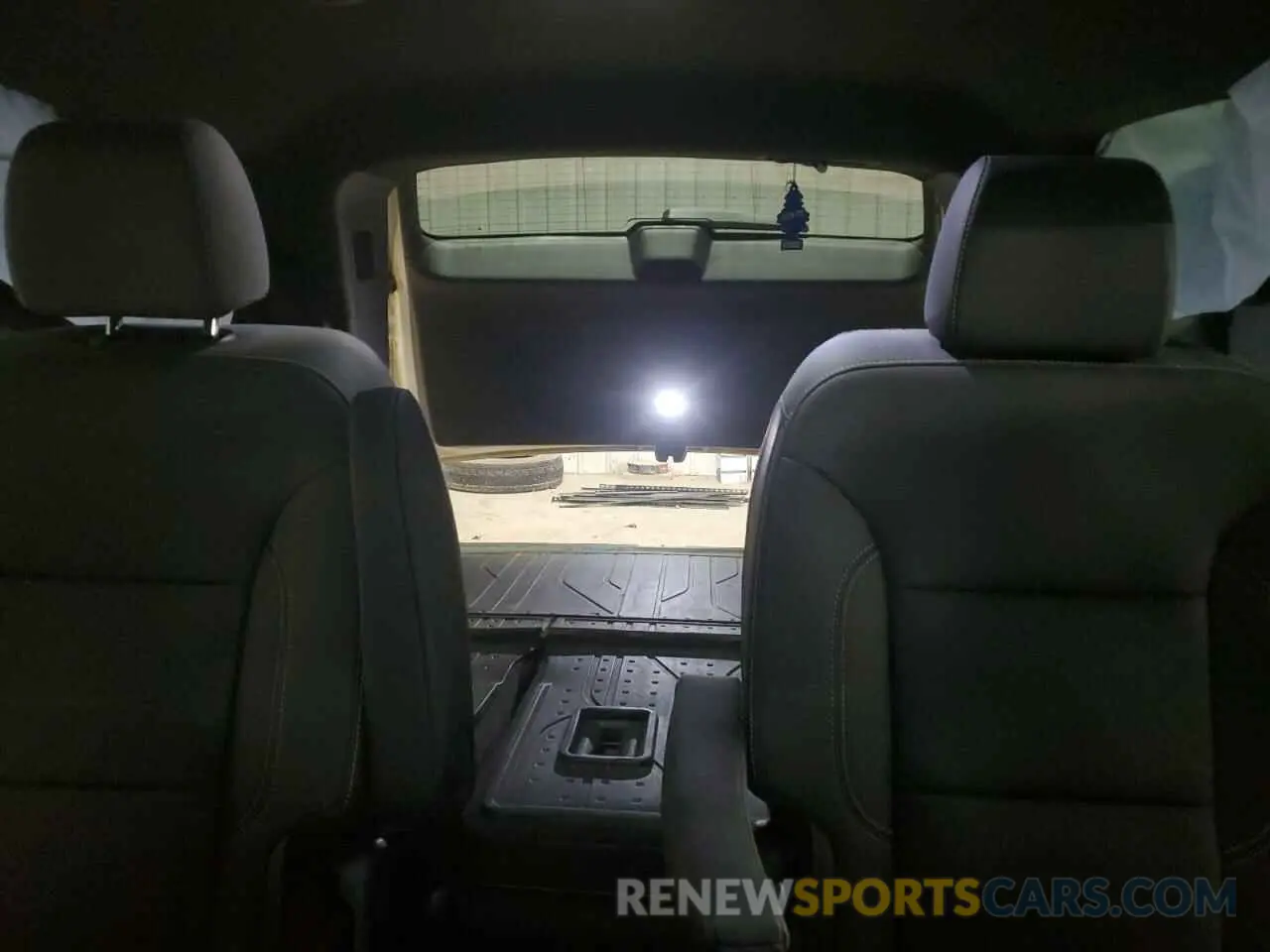 10 fotografías del automóvil dañado 1GNEVHKW0PJ233704 CHEVROLET TRAVERSE 2023
