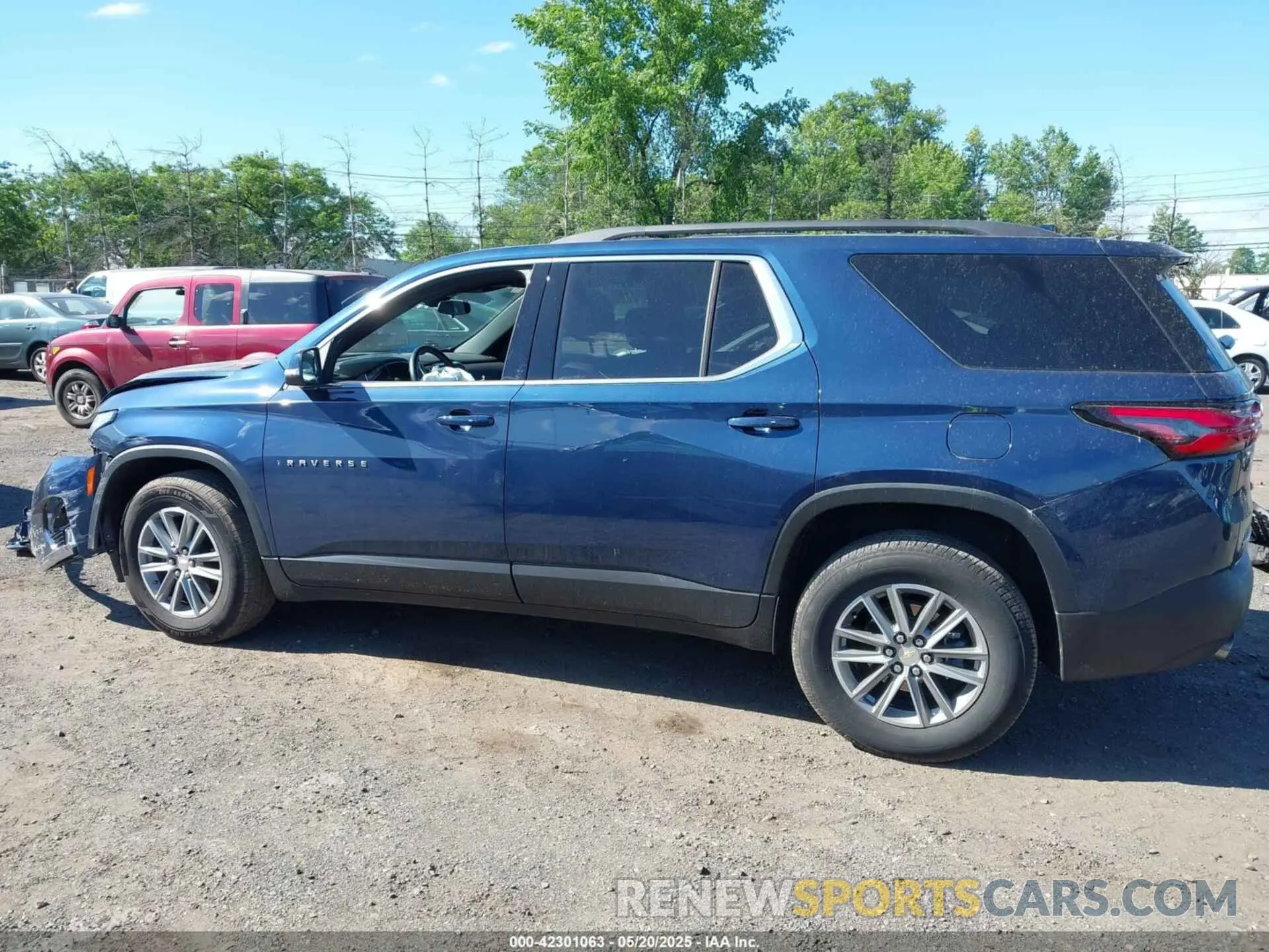 14 fotografías del automóvil dañado 1GNEVHKW1PJ232125 CHEVROLET TRAVERSE 2023