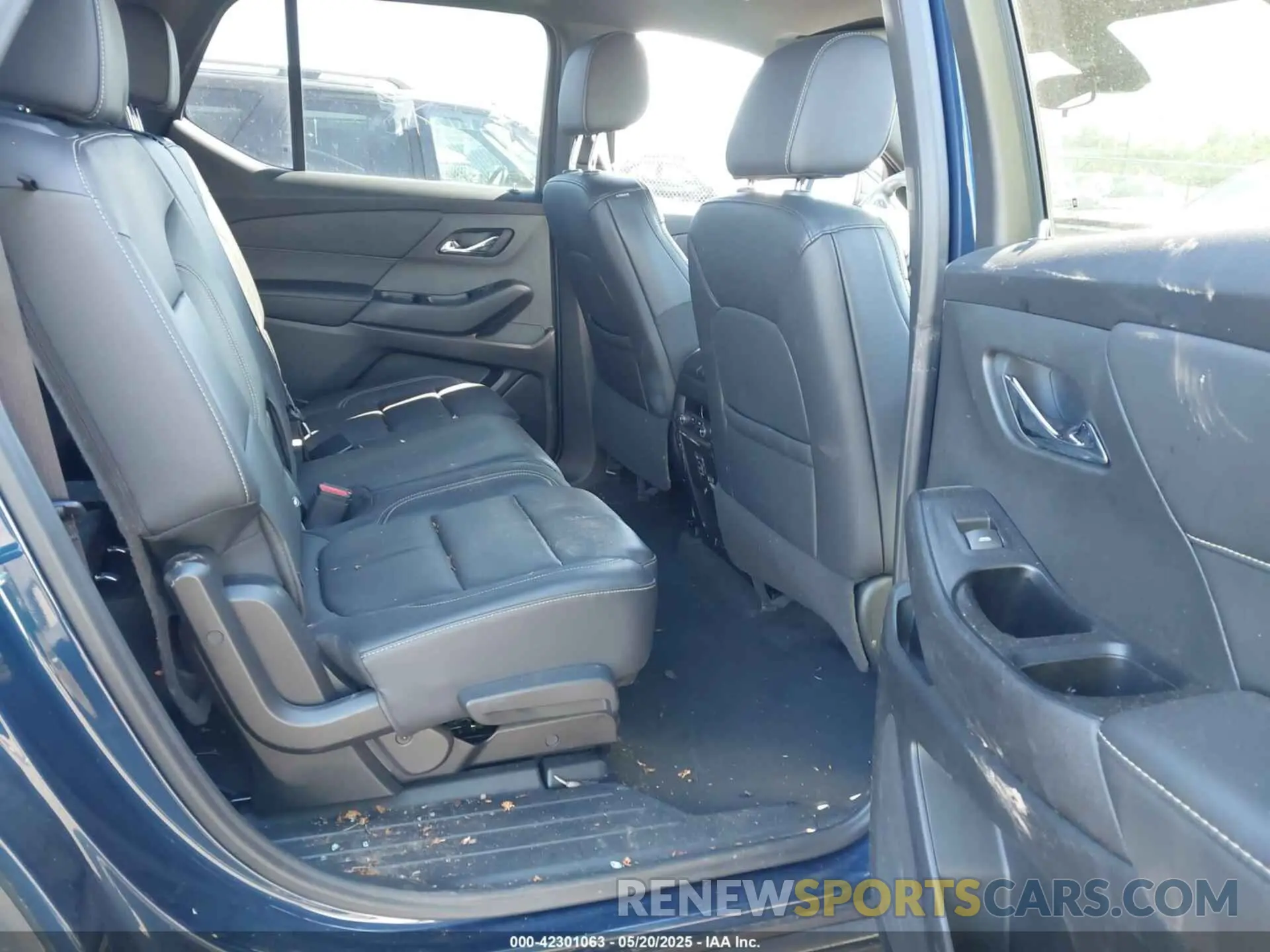 8 fotografías del automóvil dañado 1GNEVHKW1PJ232125 CHEVROLET TRAVERSE 2023