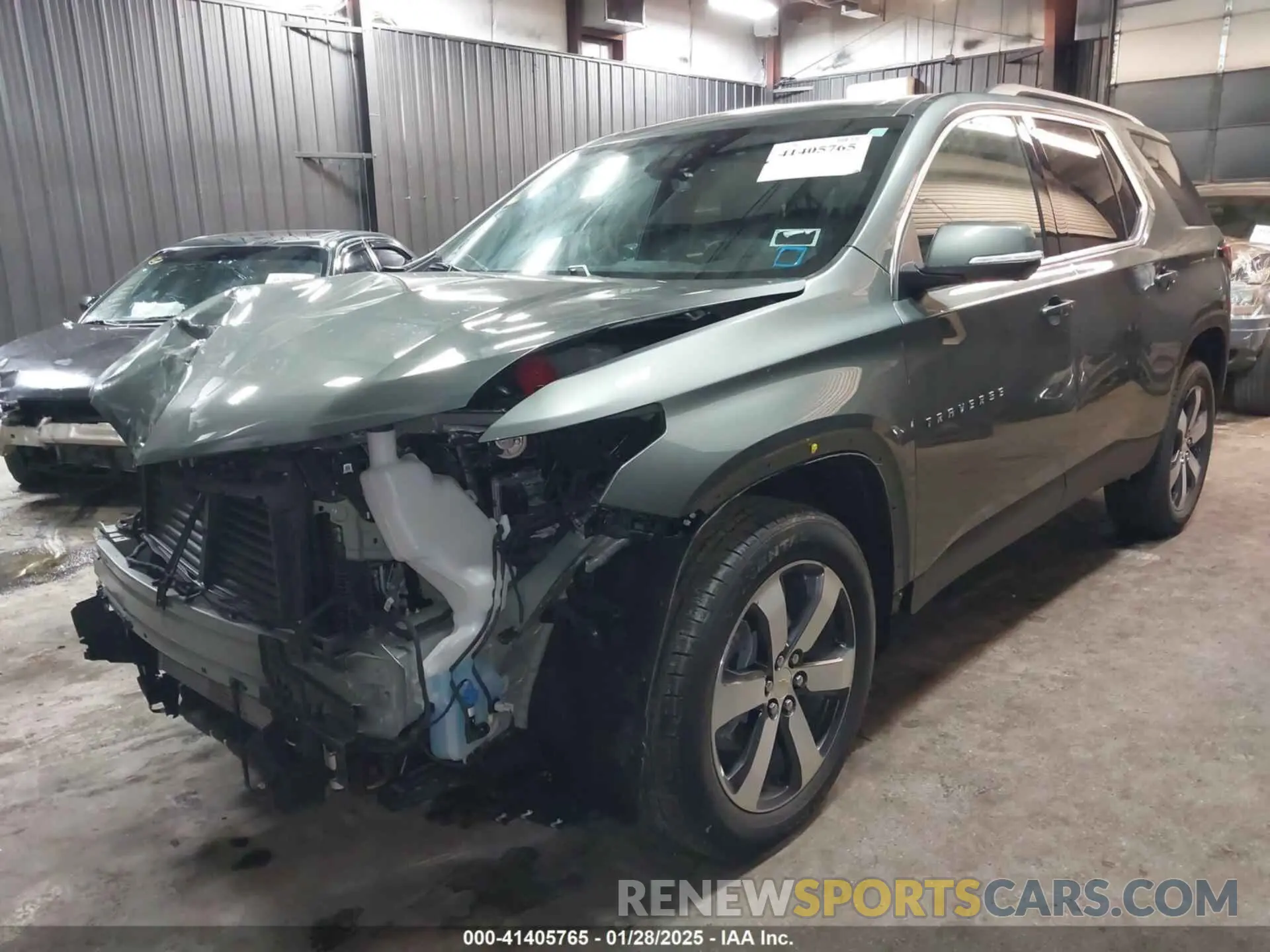2 fotografías del automóvil dañado 1GNEVHKW2PJ174297 CHEVROLET TRAVERSE 2023