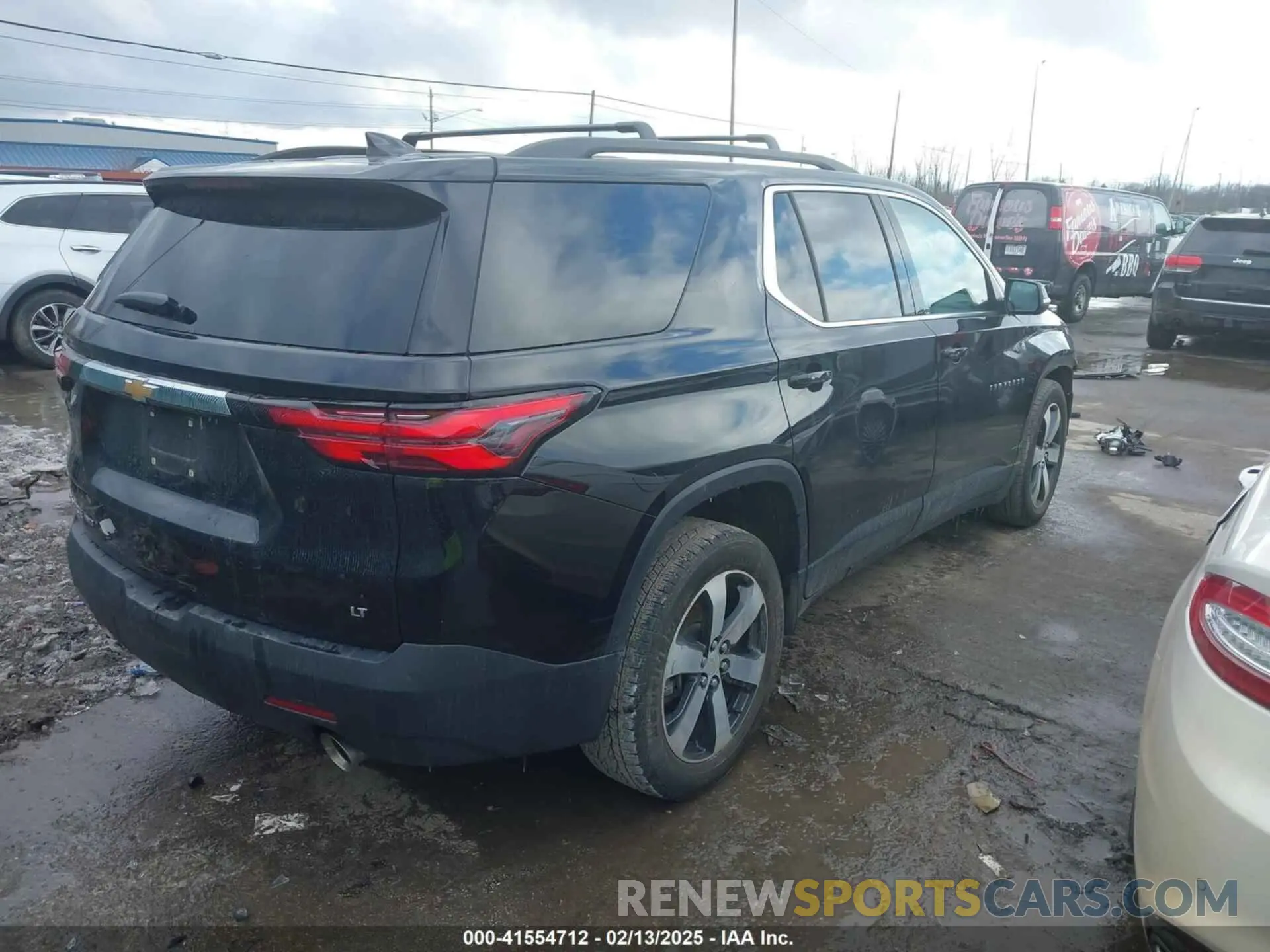 4 fotografías del automóvil dañado 1GNEVHKW6PJ178384 CHEVROLET TRAVERSE 2023