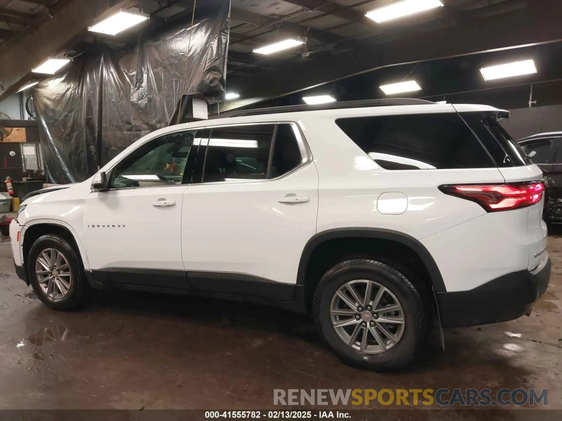 14 fotografías del automóvil dañado 1GNEVHKW6PJ207754 CHEVROLET TRAVERSE 2023