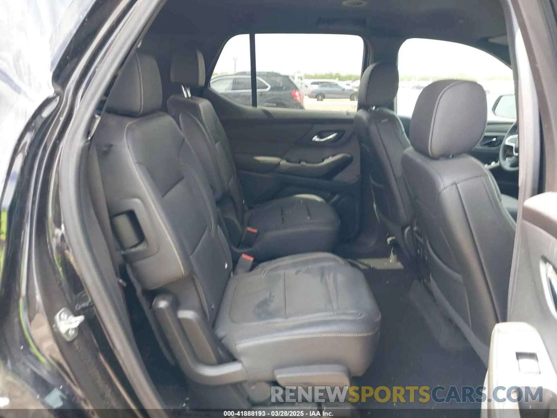 8 fotografías del automóvil dañado 1GNEVHKW6PJ301147 CHEVROLET TRAVERSE 2023