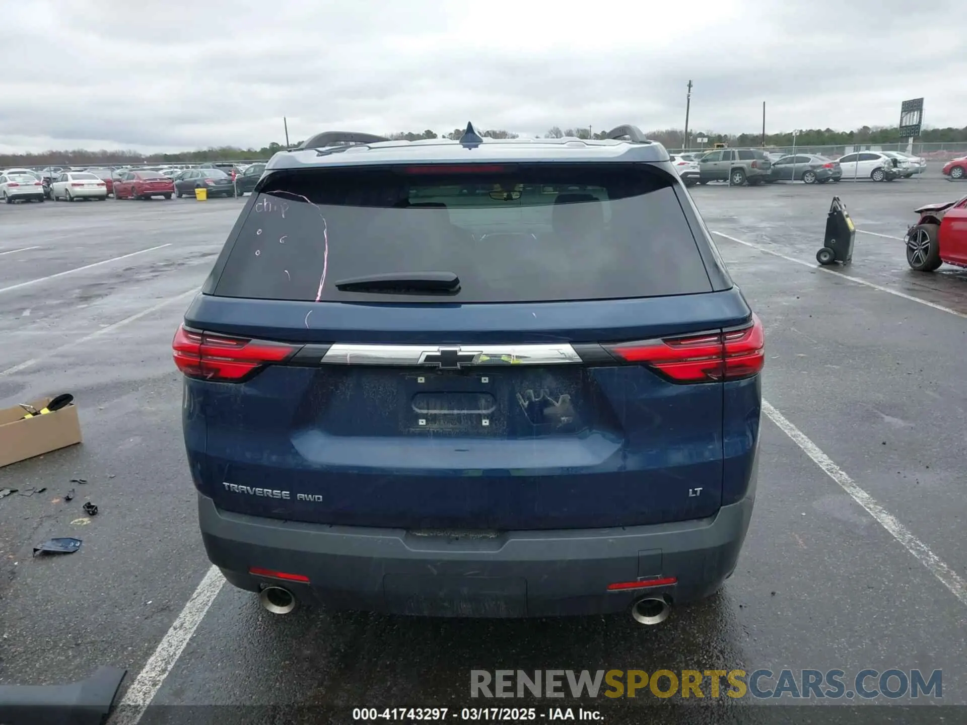 17 fotografías del automóvil dañado 1GNEVHKW8PJ288112 CHEVROLET TRAVERSE 2023