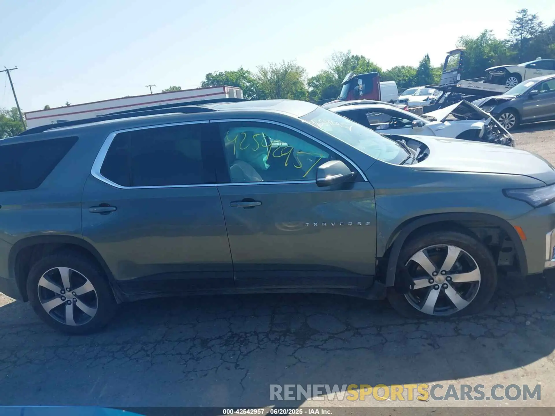 13 fotografías del automóvil dañado 1GNEVHKW9PJ230090 CHEVROLET TRAVERSE 2023