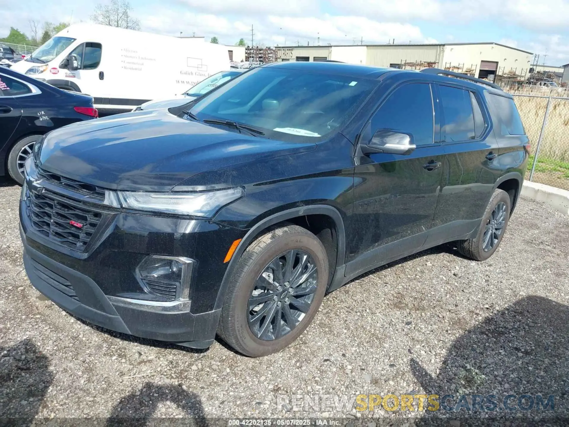 2 fotografías del automóvil dañado 1GNEVJKW0PJ119192 CHEVROLET TRAVERSE 2023