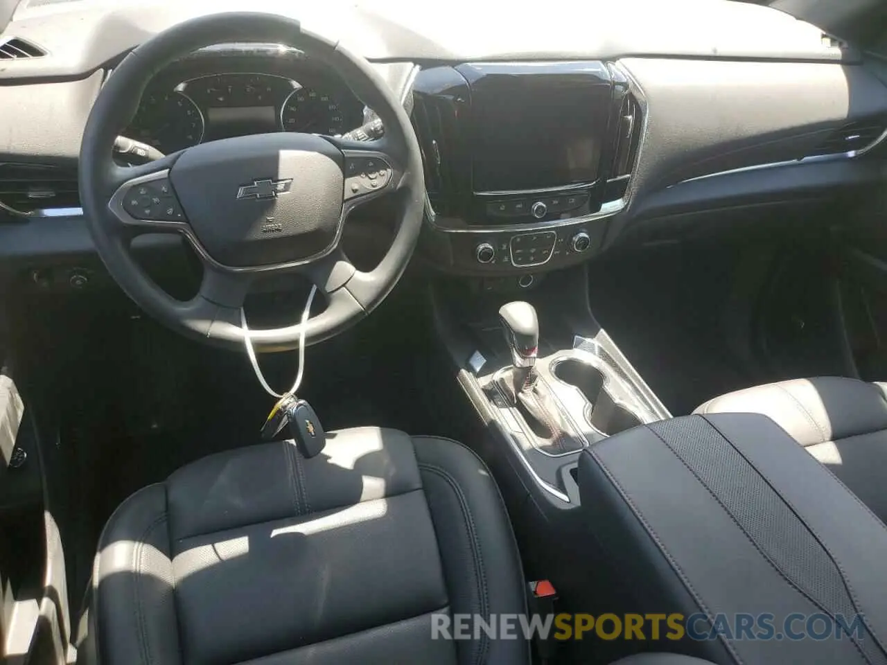 8 fotografías del automóvil dañado 1GNEVJKW5PJ298636 CHEVROLET TRAVERSE 2023