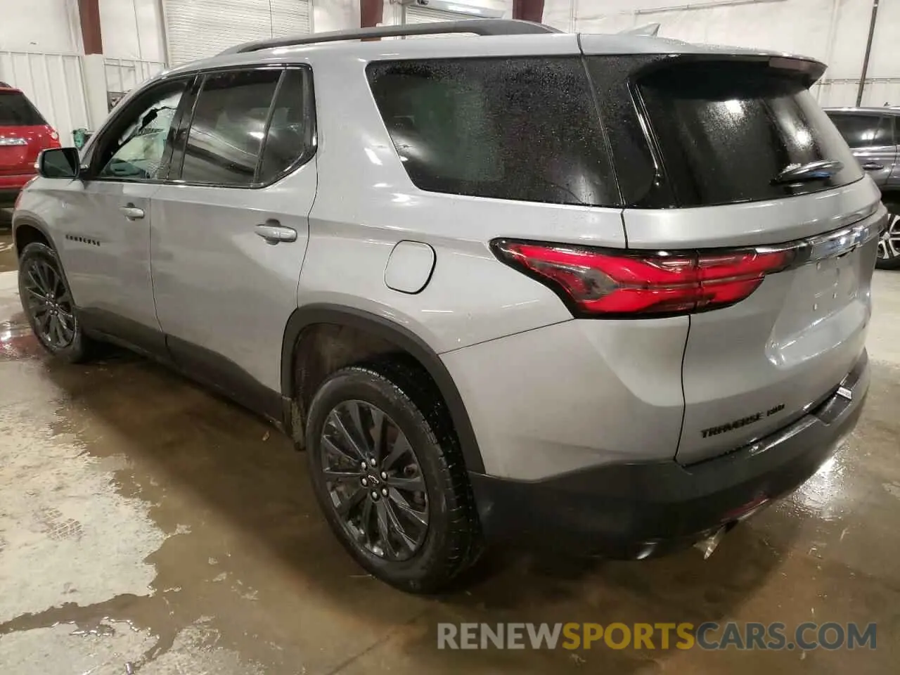 2 fotografías del automóvil dañado 1GNEVJKW6PJ324502 CHEVROLET TRAVERSE 2023