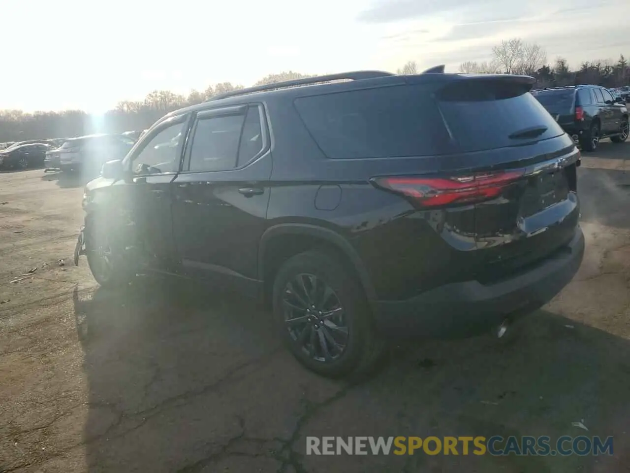 2 fotografías del automóvil dañado 1GNEVJKWXPJ251022 CHEVROLET TRAVERSE 2023