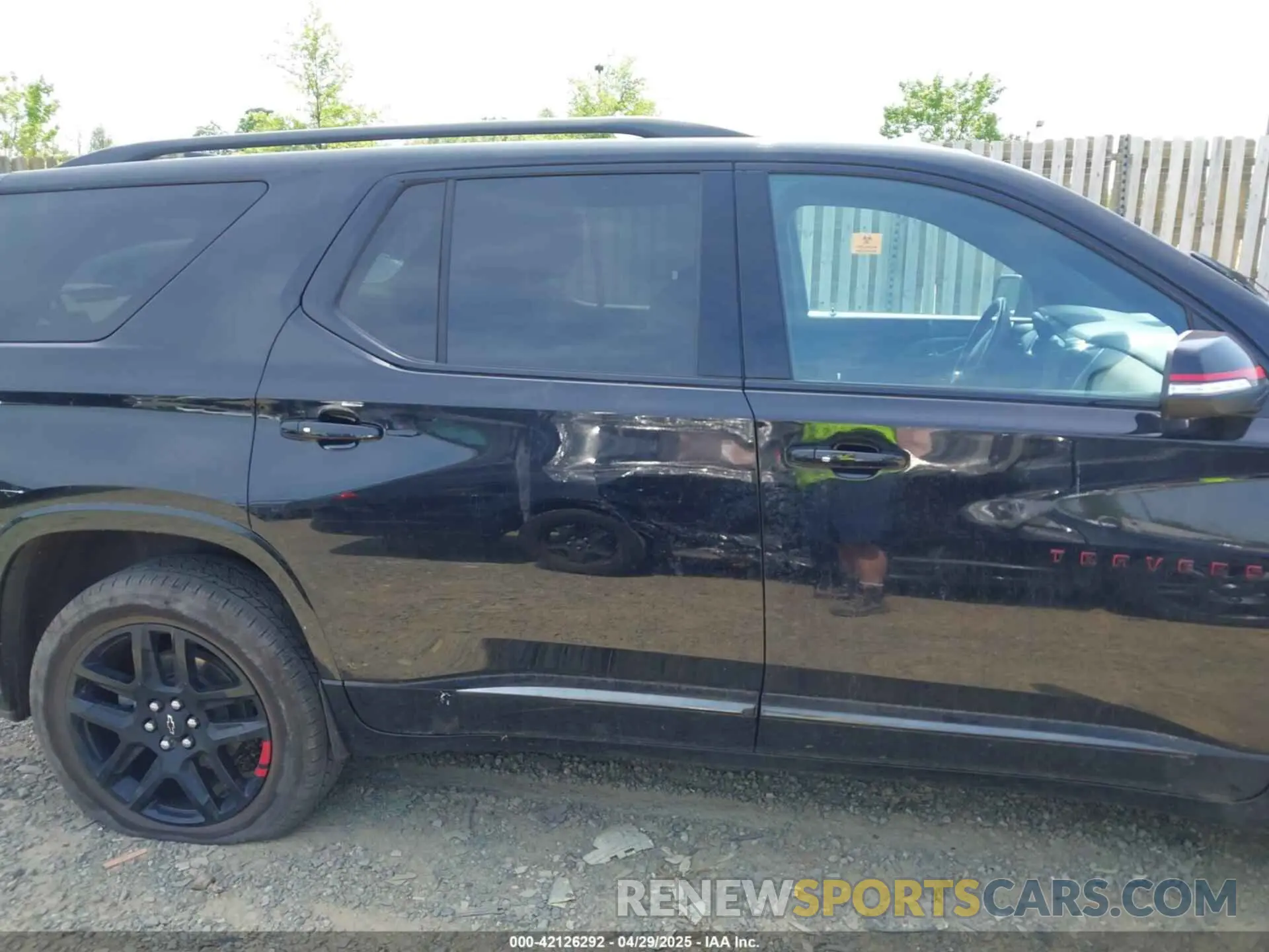 12 fotografías del automóvil dañado 1GNEVKKW0PJ237460 CHEVROLET TRAVERSE 2023