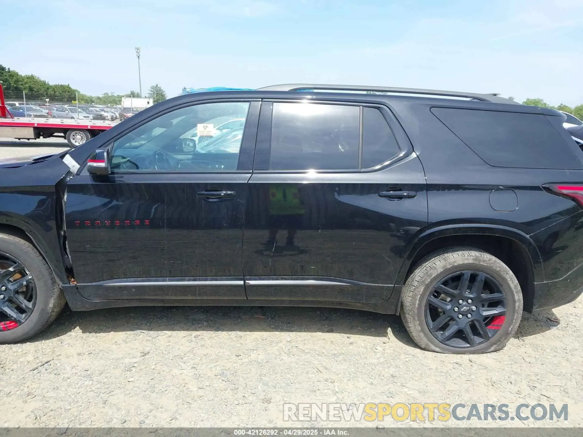 13 fotografías del automóvil dañado 1GNEVKKW0PJ237460 CHEVROLET TRAVERSE 2023