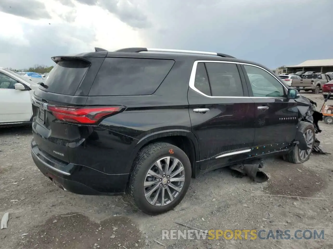 3 fotografías del automóvil dañado 1GNEVKKW1PJ255479 CHEVROLET TRAVERSE 2023