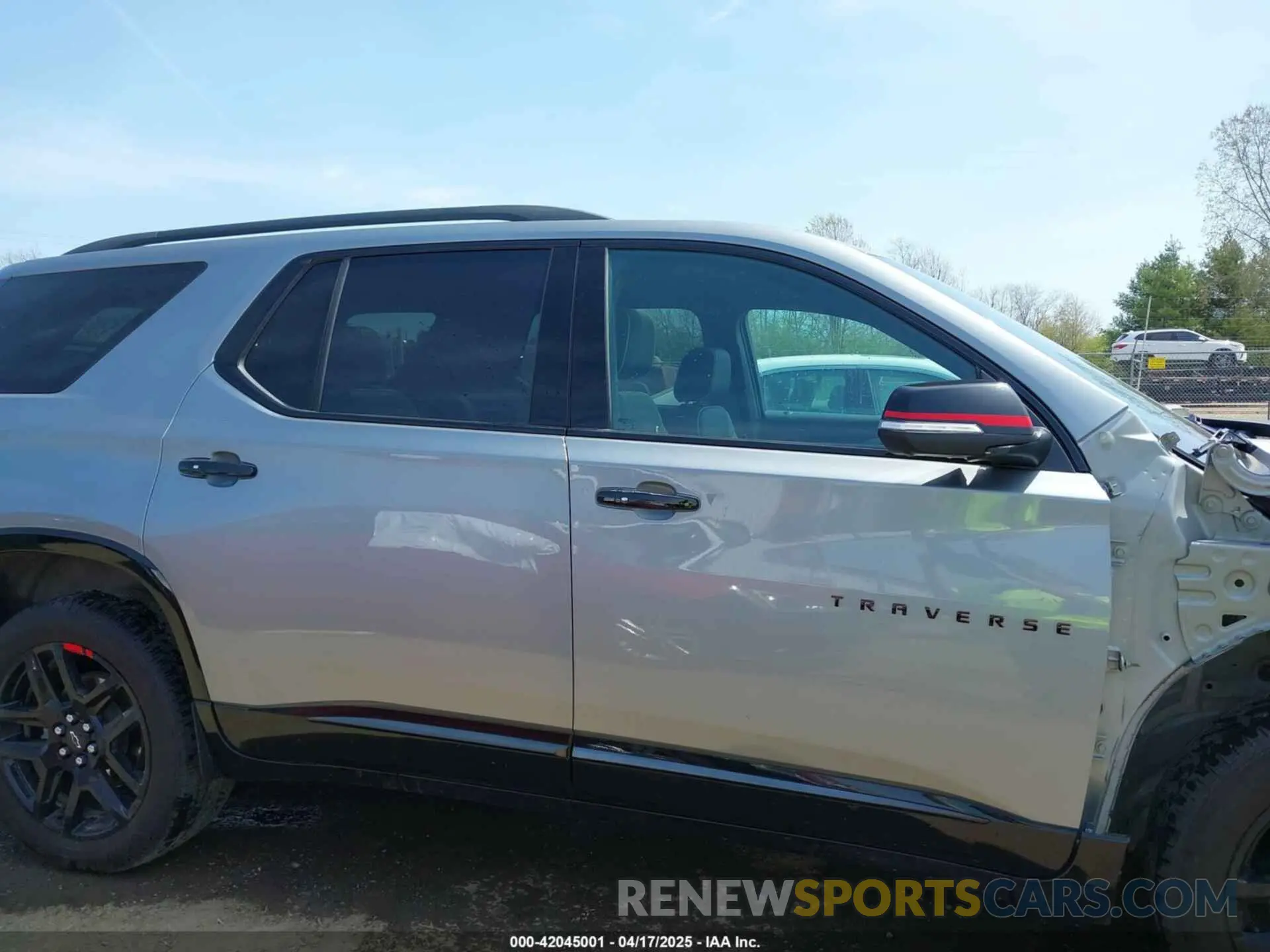 14 fotografías del automóvil dañado 1GNEVKKW1PJ290023 CHEVROLET TRAVERSE 2023