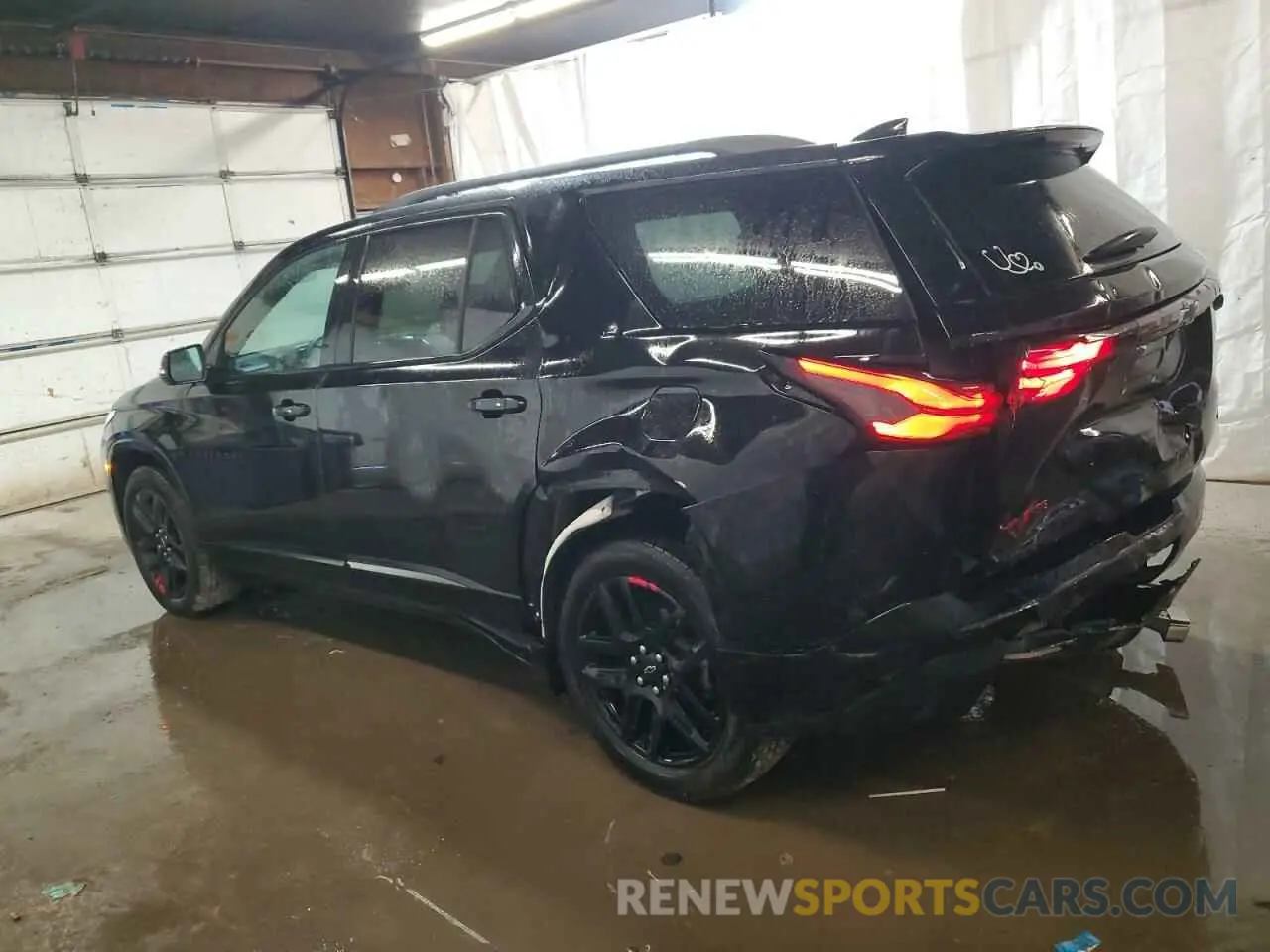 2 fotografías del automóvil dañado 1GNEVKKW3PJ239767 CHEVROLET TRAVERSE 2023