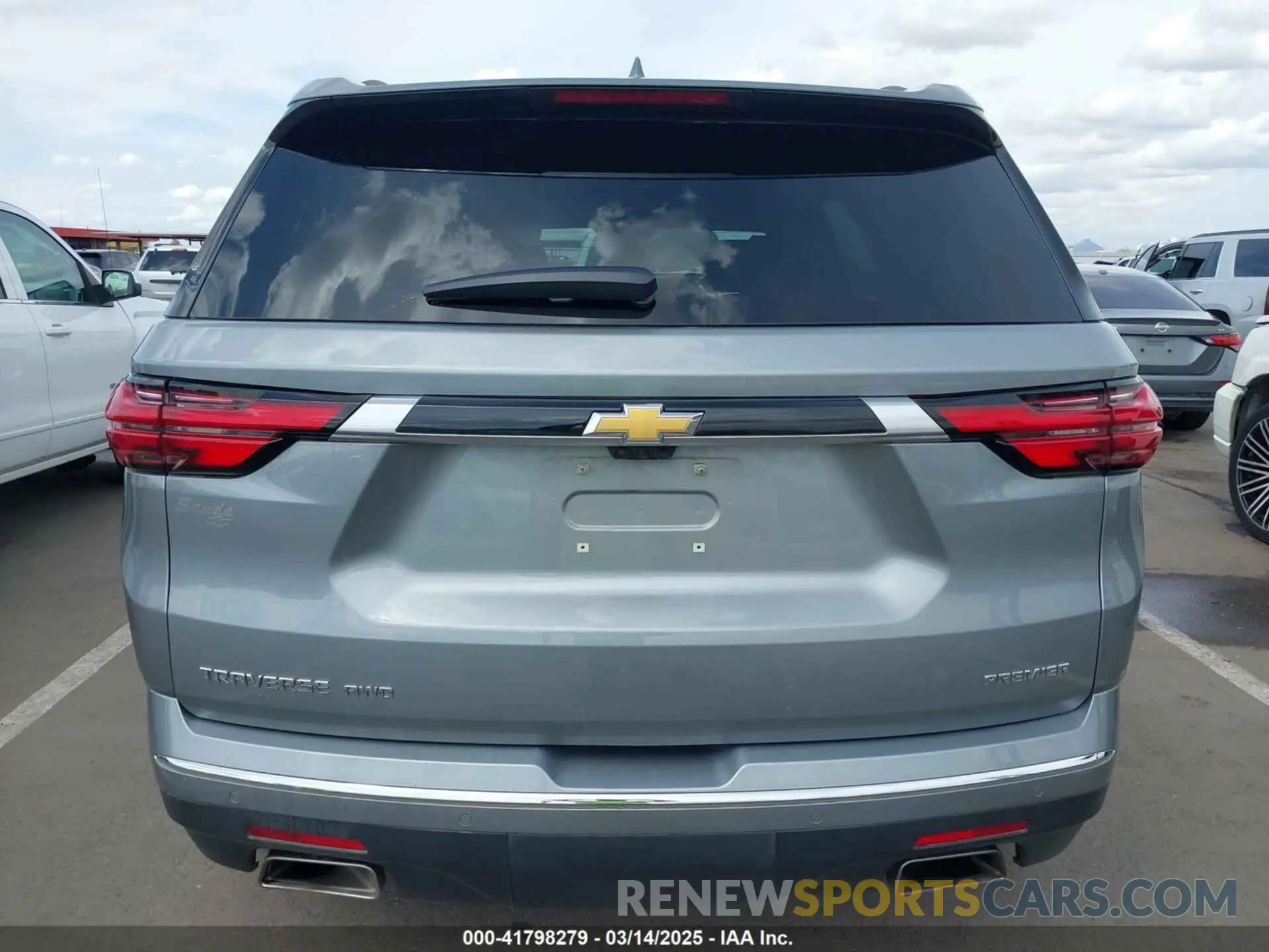 17 fotografías del automóvil dañado 1GNEVKKW6PJ287411 CHEVROLET TRAVERSE 2023