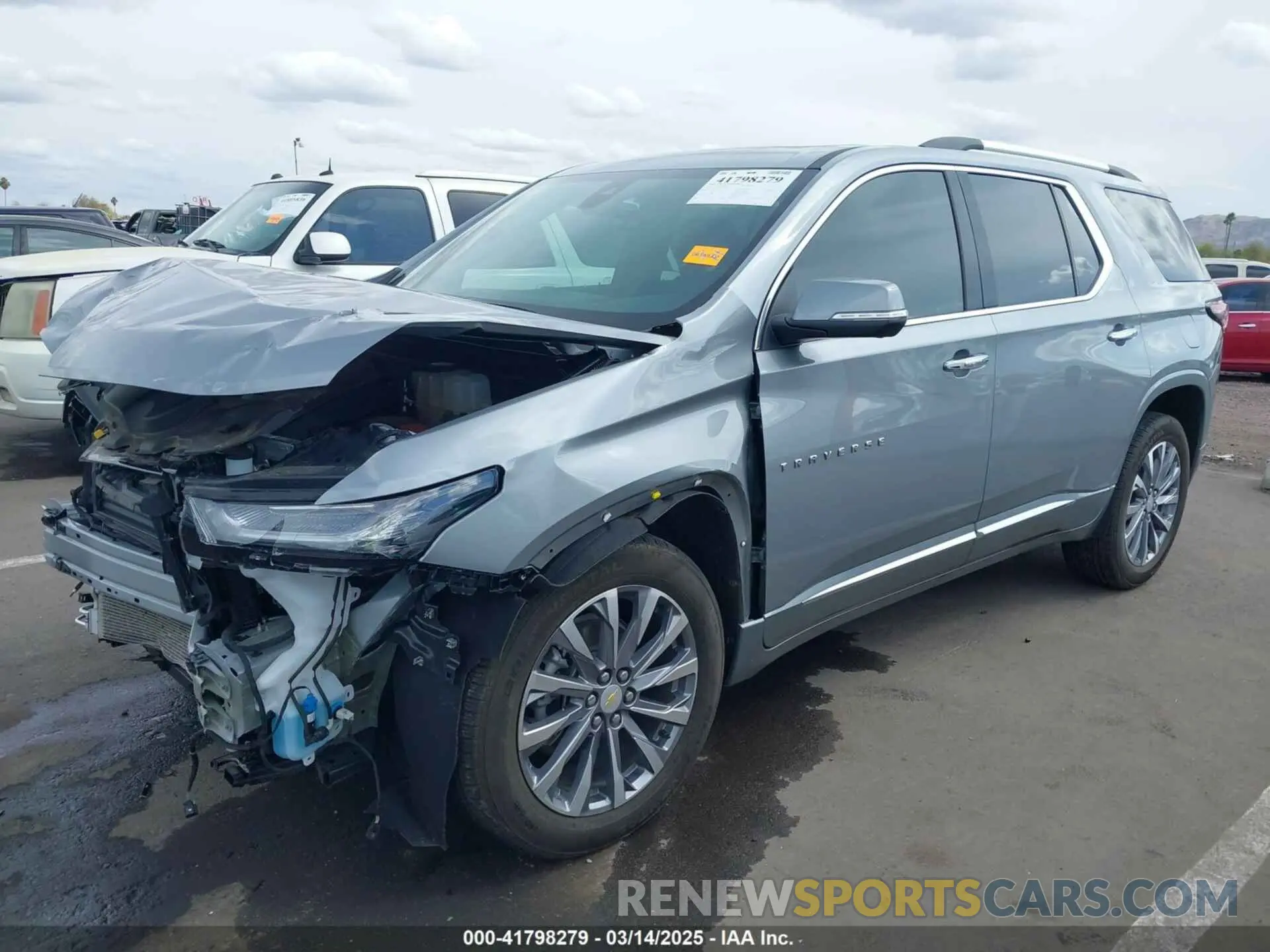 2 fotografías del automóvil dañado 1GNEVKKW6PJ287411 CHEVROLET TRAVERSE 2023