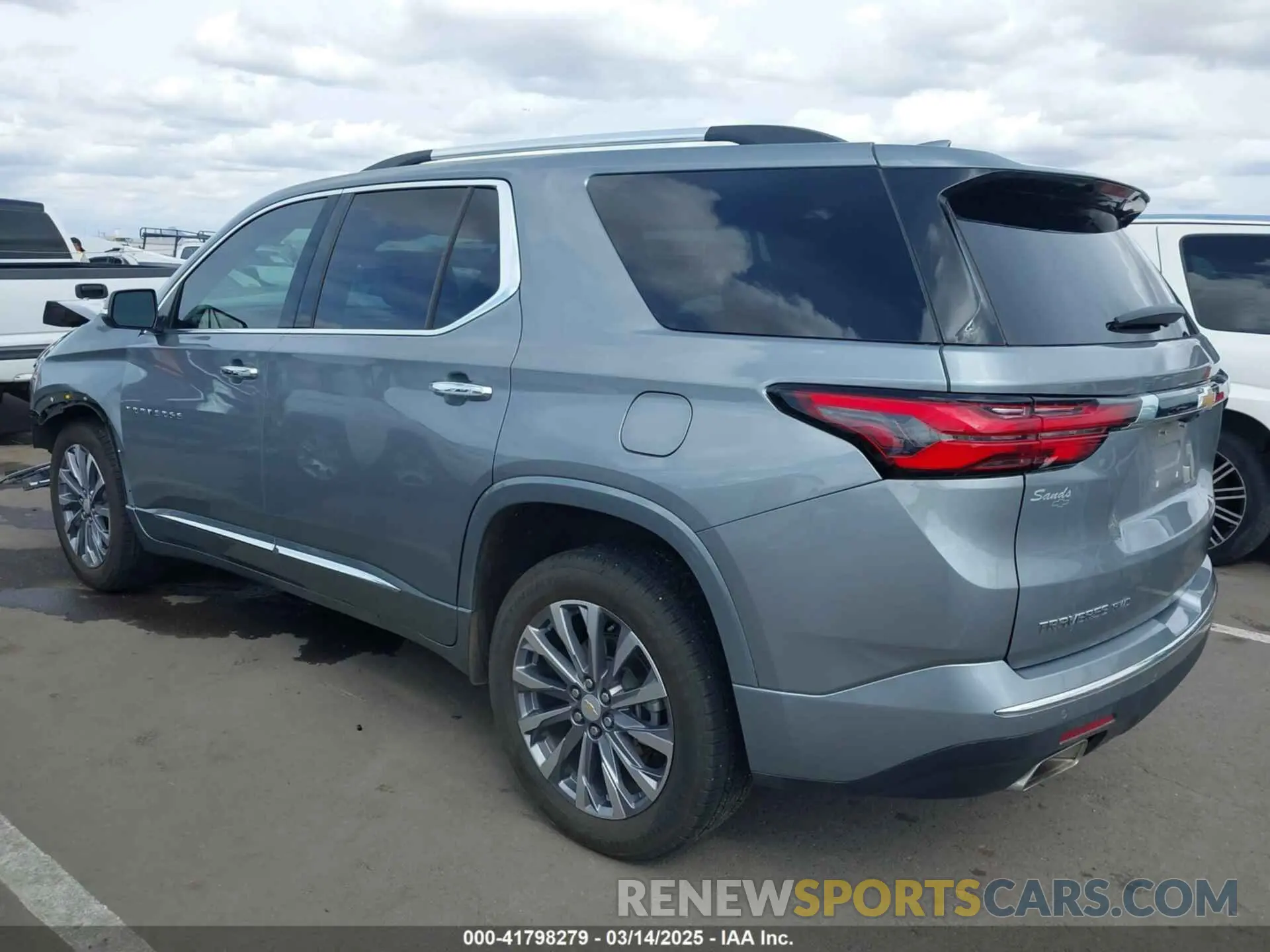 3 fotografías del automóvil dañado 1GNEVKKW6PJ287411 CHEVROLET TRAVERSE 2023
