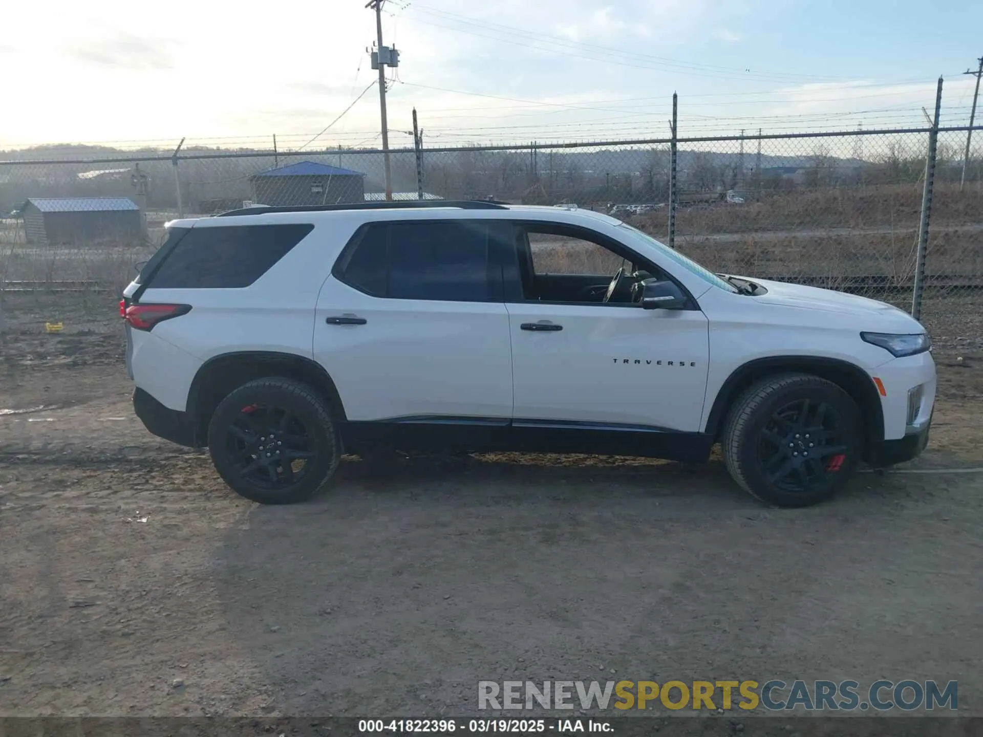 13 fotografías del automóvil dañado 1GNEVKKW8PJ218171 CHEVROLET TRAVERSE 2023