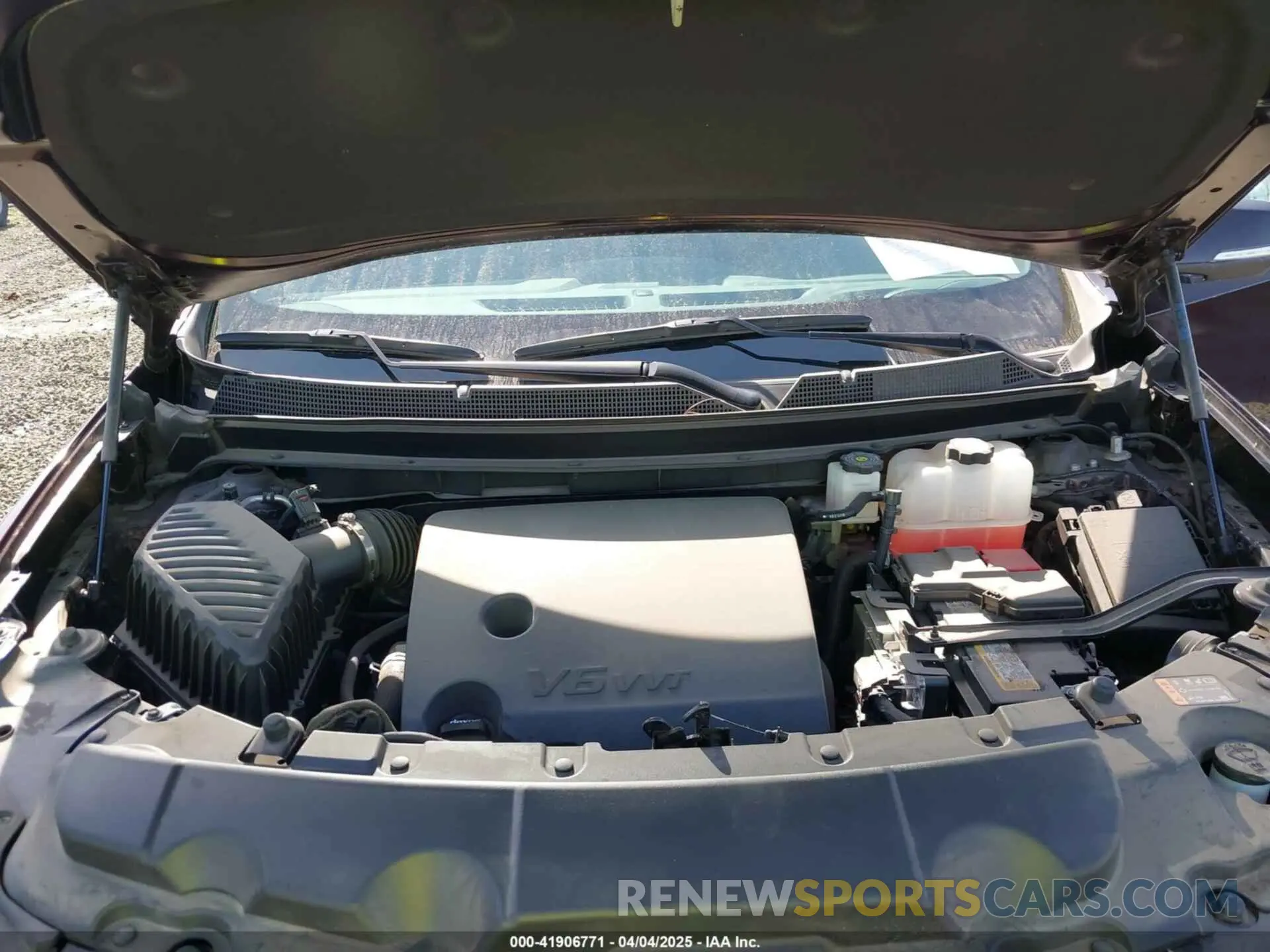 10 fotografías del automóvil dañado 1GNEVNKW0PJ232003 CHEVROLET TRAVERSE 2023