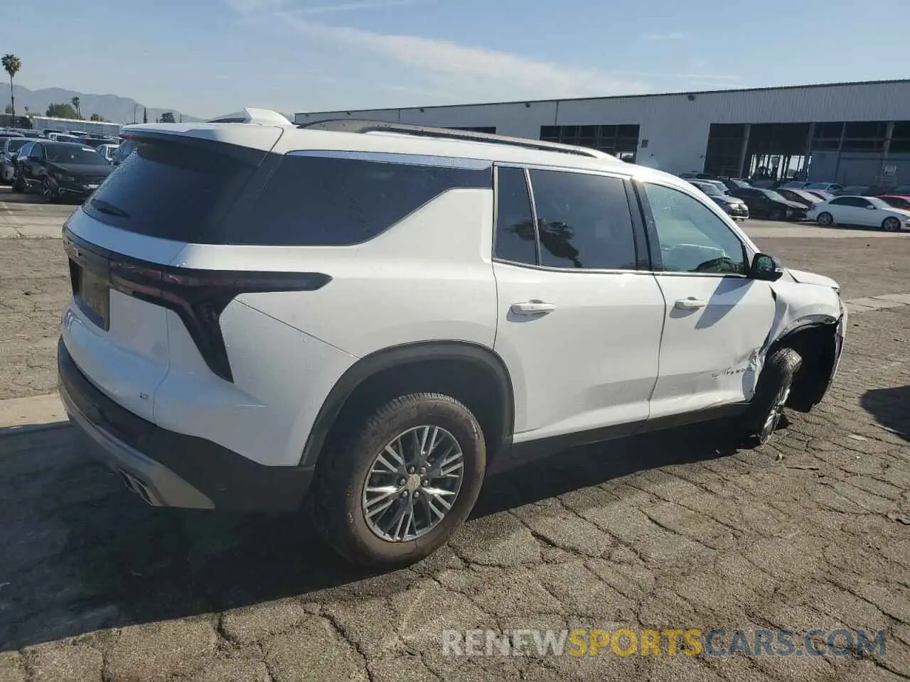 3 fotografías del automóvil dañado 1GNERGKS3RJ166059 CHEVROLET TRAVERSE 2024