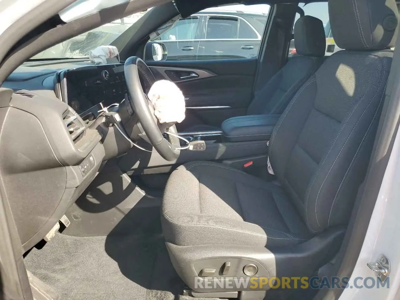 7 fotografías del automóvil dañado 1GNERGKS3RJ166059 CHEVROLET TRAVERSE 2024