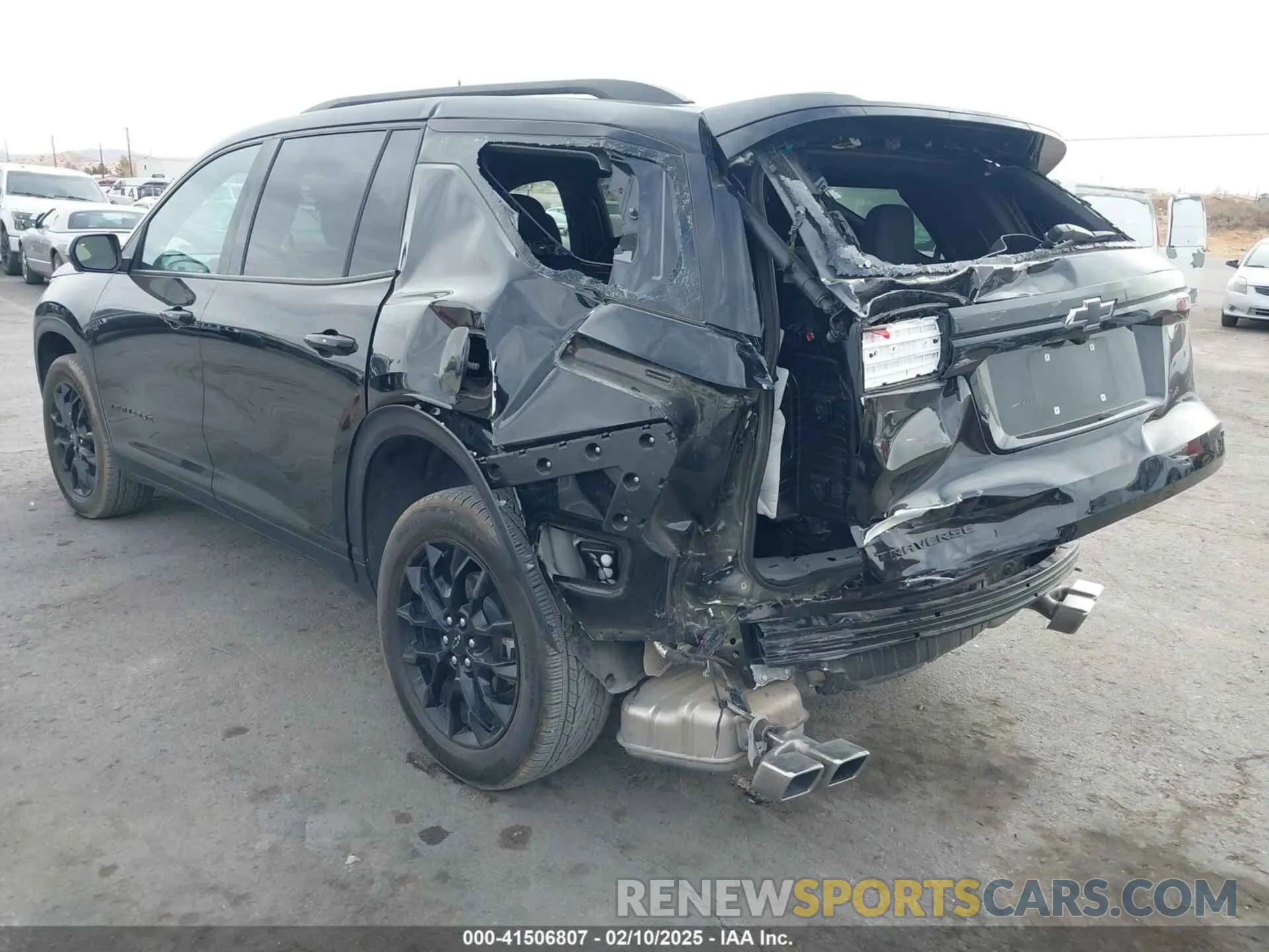 3 fotografías del automóvil dañado 1GNERGKS8RJ165621 CHEVROLET TRAVERSE 2024