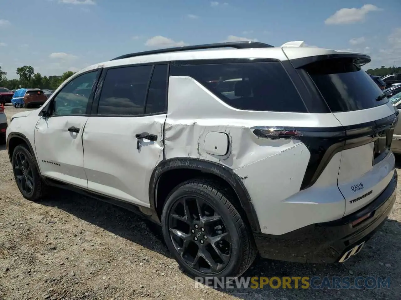 2 fotografías del automóvil dañado 1GNERLKS5RJ227677 CHEVROLET TRAVERSE 2024