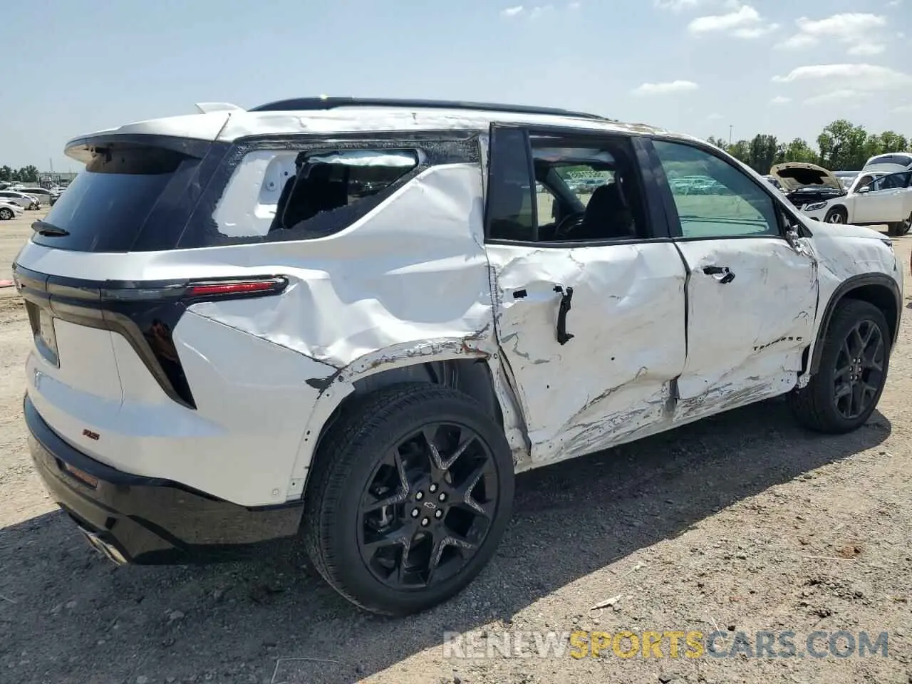 3 fotografías del automóvil dañado 1GNERLKS5RJ227677 CHEVROLET TRAVERSE 2024