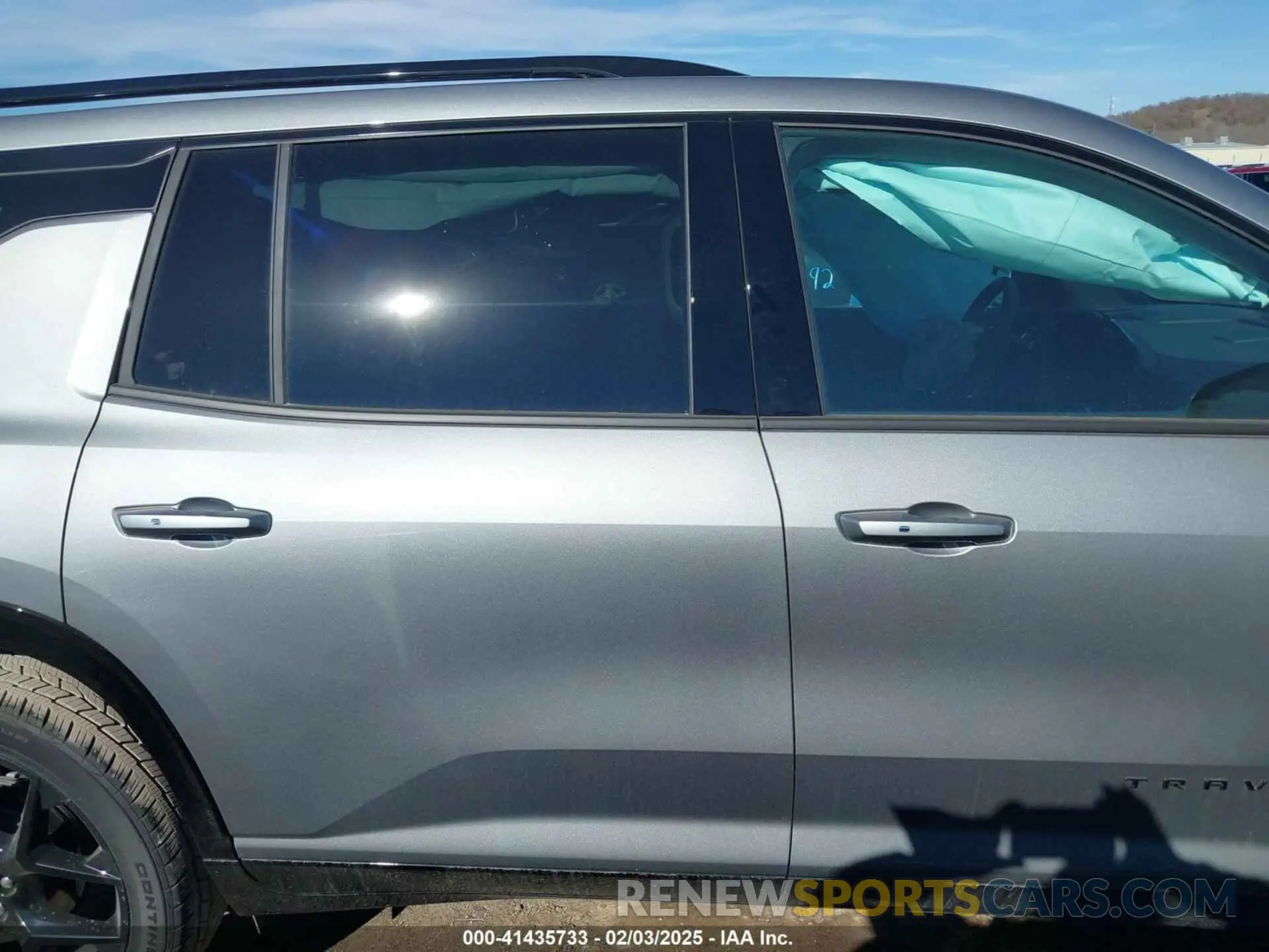14 fotografías del automóvil dañado 1GNERLKS7RJ245971 CHEVROLET TRAVERSE 2024