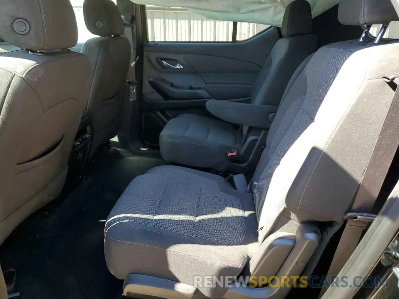 11 fotografías del automóvil dañado 1GNESVKW4RJ130084 CHEVROLET TRAVERSE 2024