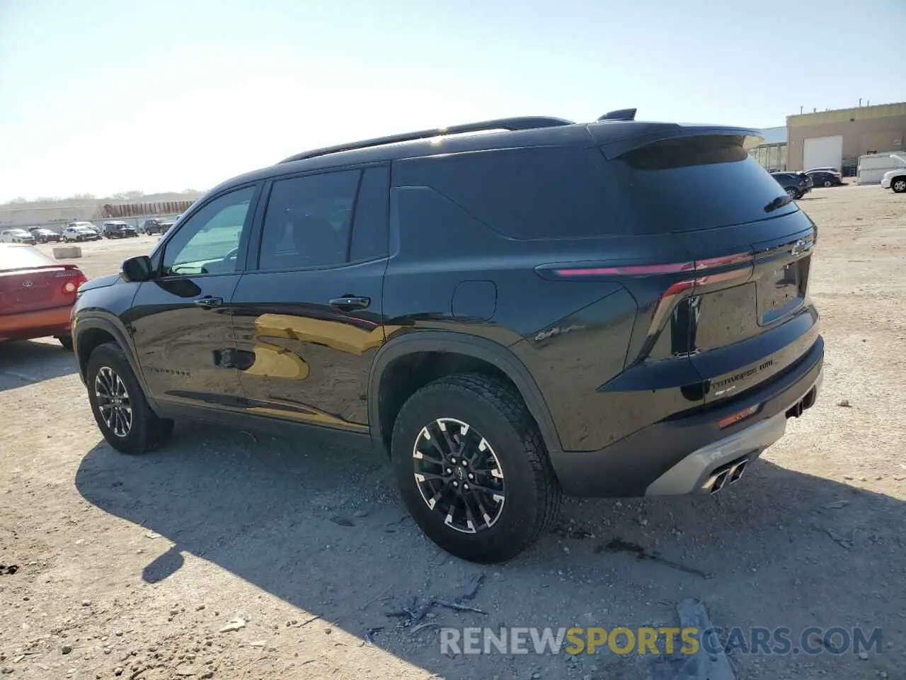 2 fotografías del automóvil dañado 1GNEVJKS5RJ146498 CHEVROLET TRAVERSE 2024