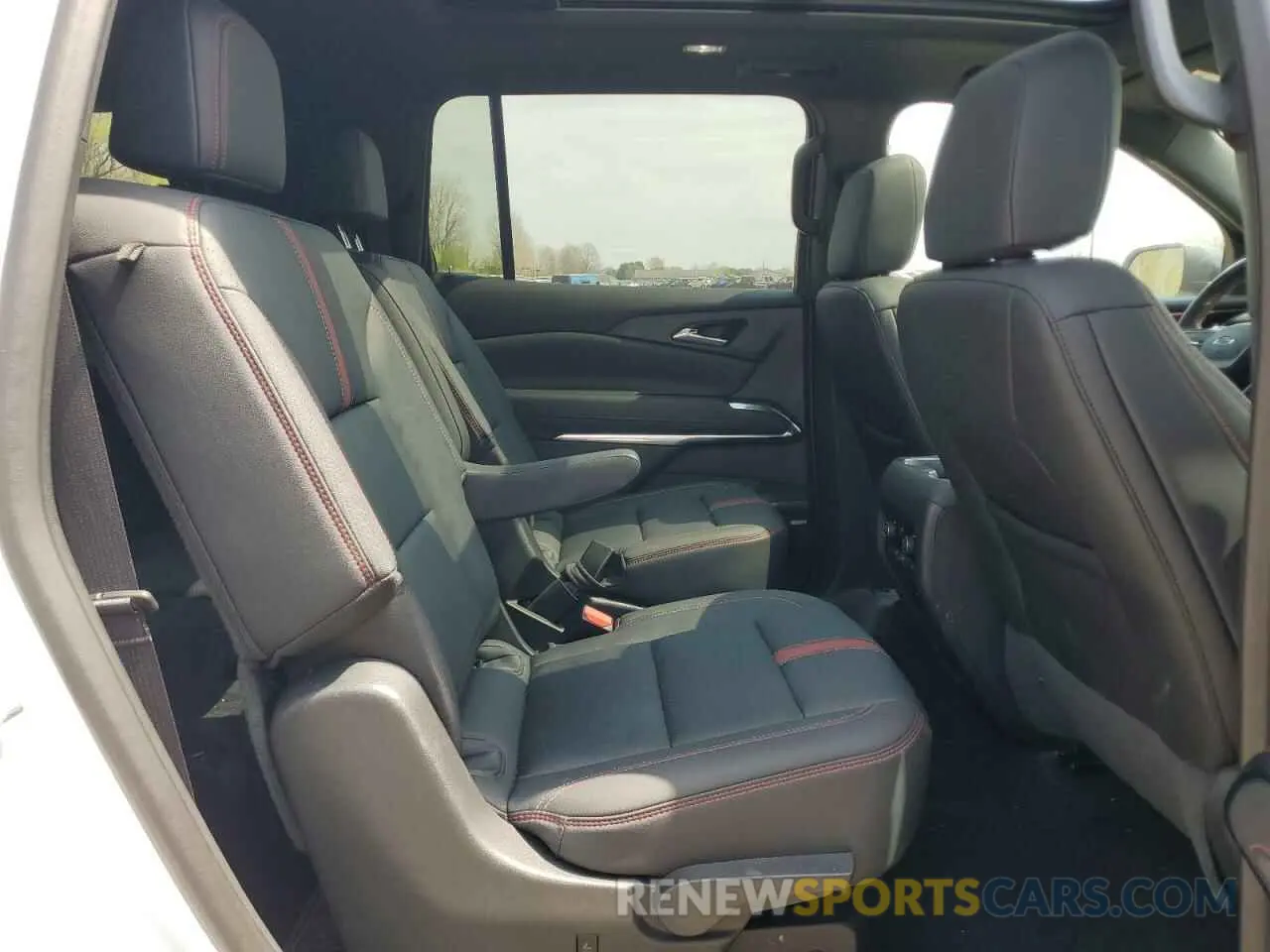 11 fotografías del automóvil dañado 1GNEVLKS5RJ153379 CHEVROLET TRAVERSE 2024